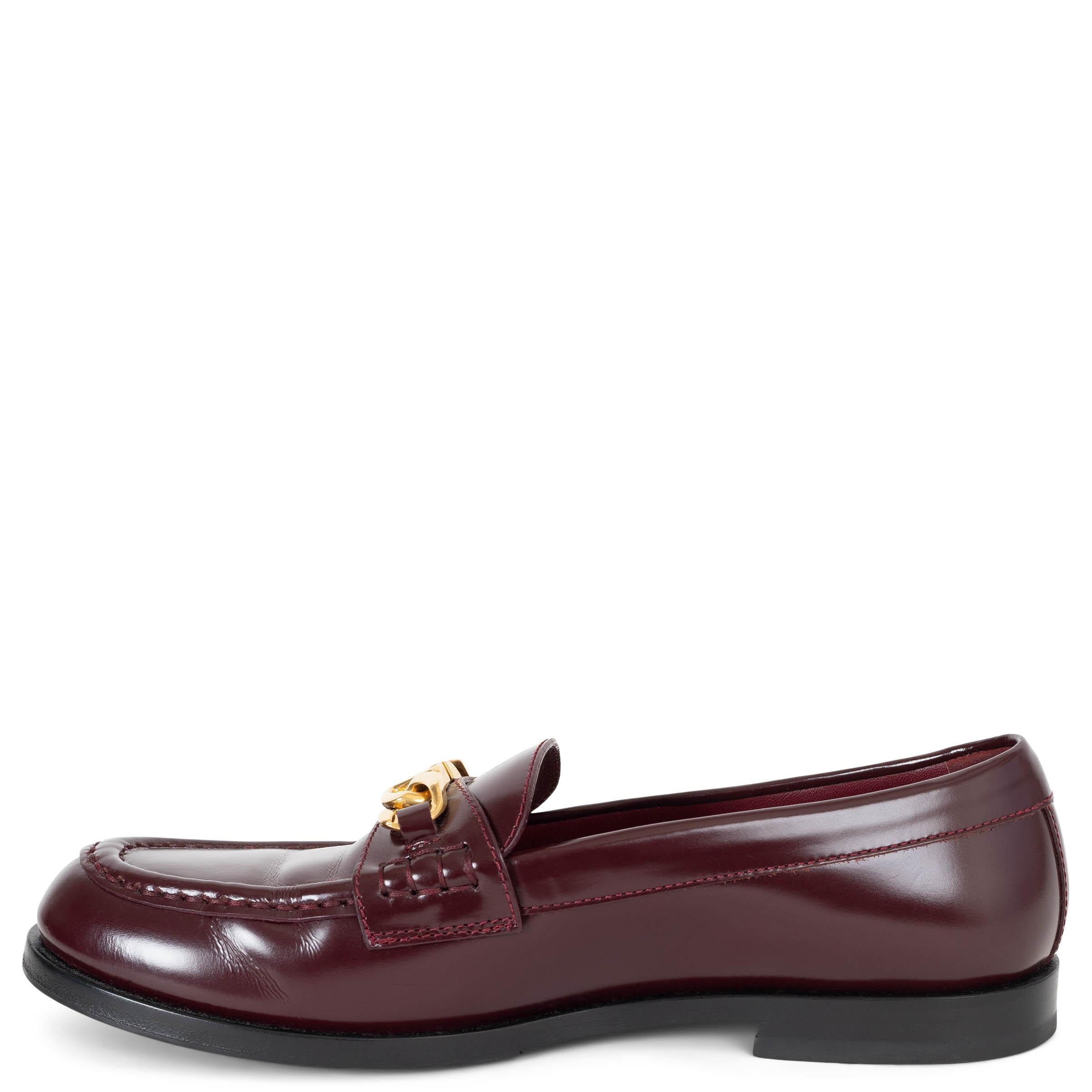 Black VALENTINO burgundy leather 2022 VLOGO CHAIN Loafers Flats Shoes 38.5 For Sale