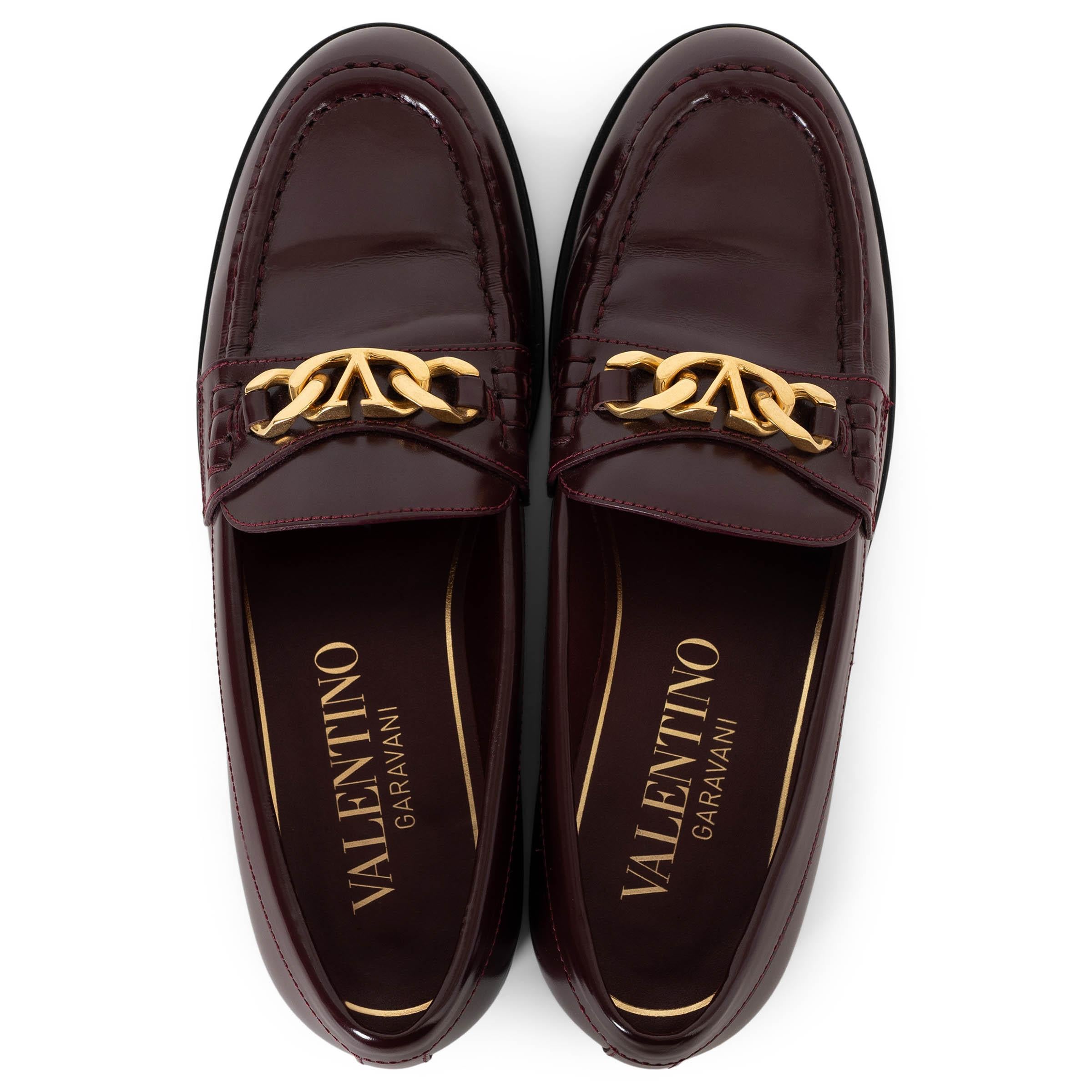 VALENTINO burgundy leather 2022 VLOGO CHAIN Loafers Flats Shoes 38.5 For Sale 1