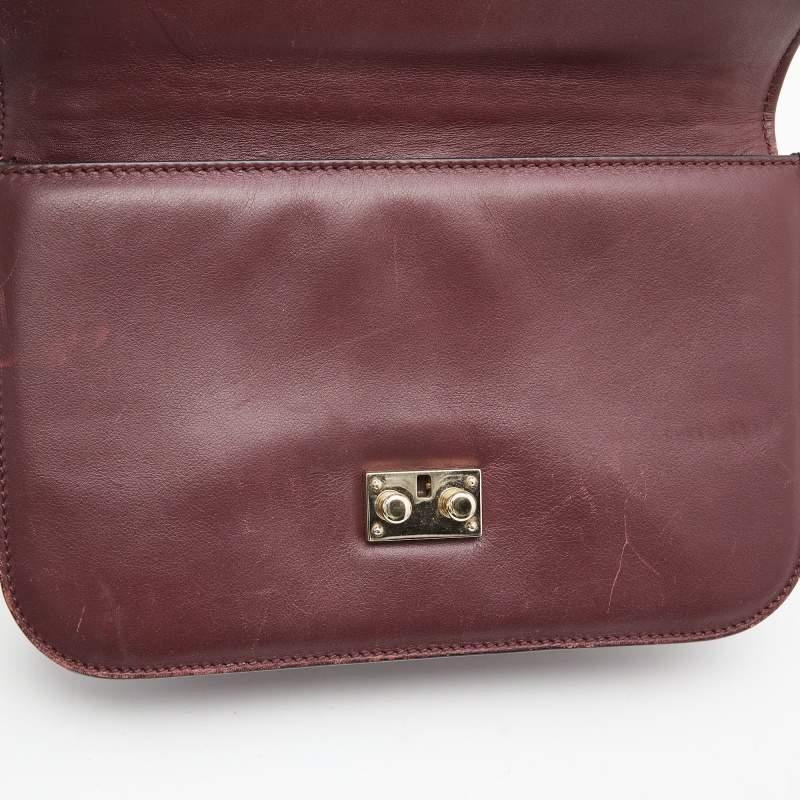 Valentino Burgundy Leather Medium Rockstud Glam Lock Flap Bag In Fair Condition For Sale In Dubai, Al Qouz 2