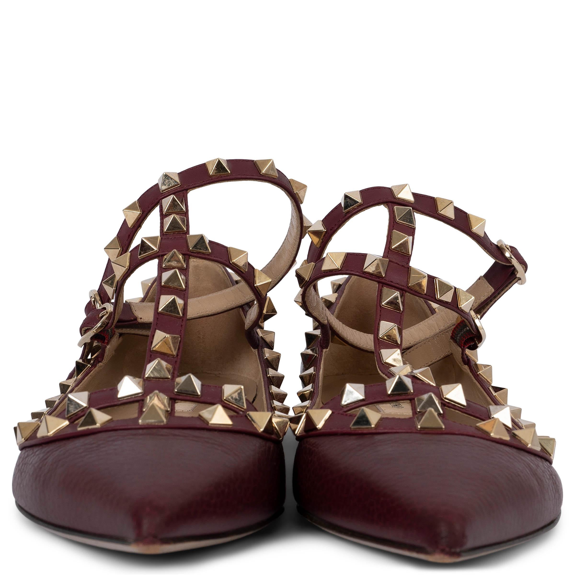 VALENTINO burgundy leather ROCKSTUD ANKLE STRAP Ballet Shoes 38.5 In Excellent Condition In Zürich, CH