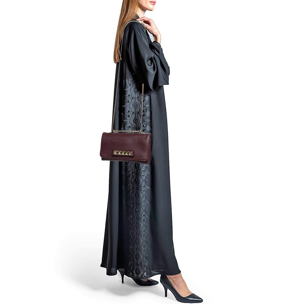 Valentino Burgundy Leather Va Va Voom Chain Shoulder Bag In Good Condition For Sale In Dubai, Al Qouz 2