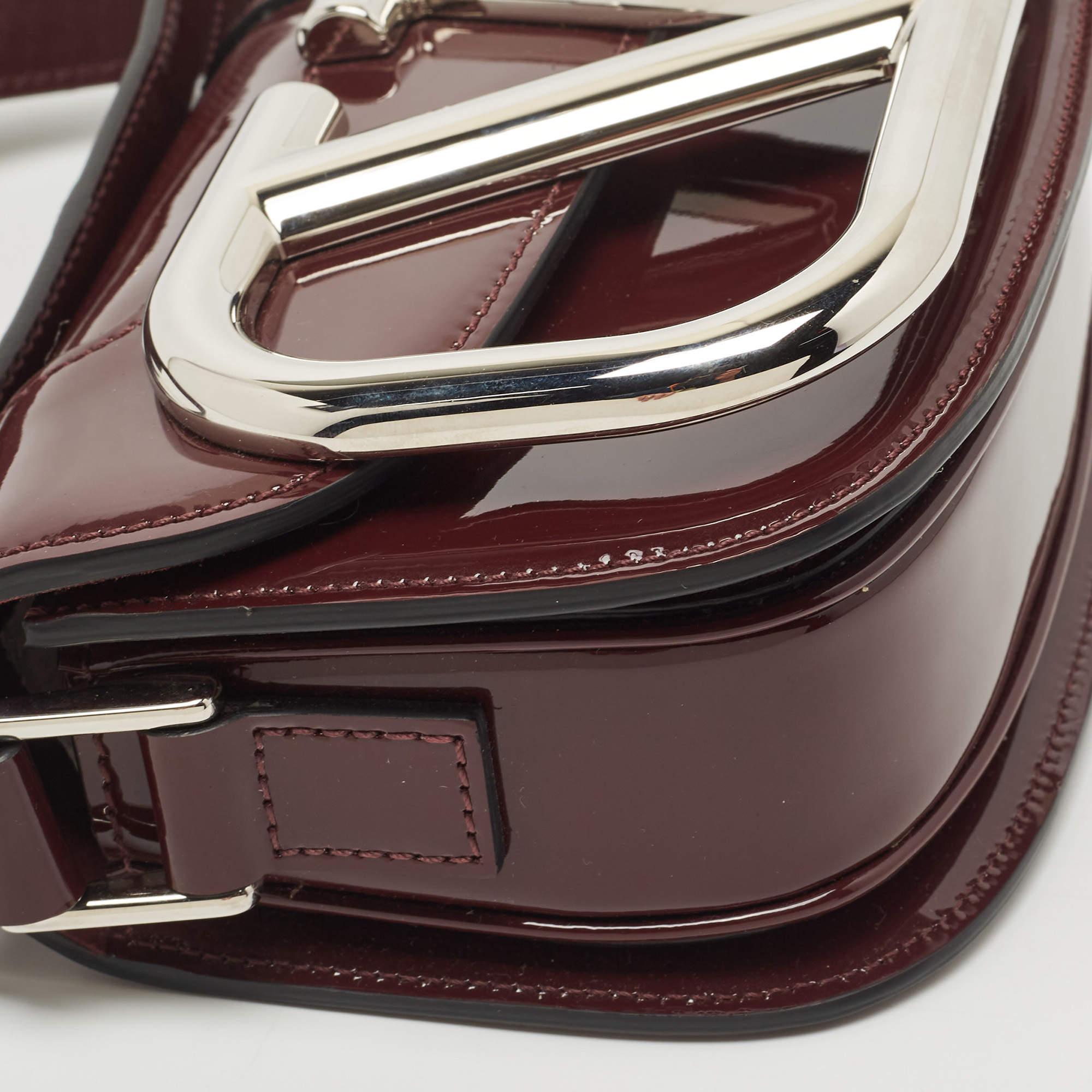 Valentino Burgundy Small Patent Leather Supervee Crossbody Bag In Good Condition In Dubai, Al Qouz 2
