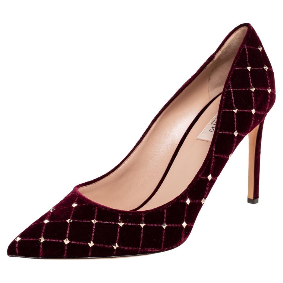 pumps burgundy