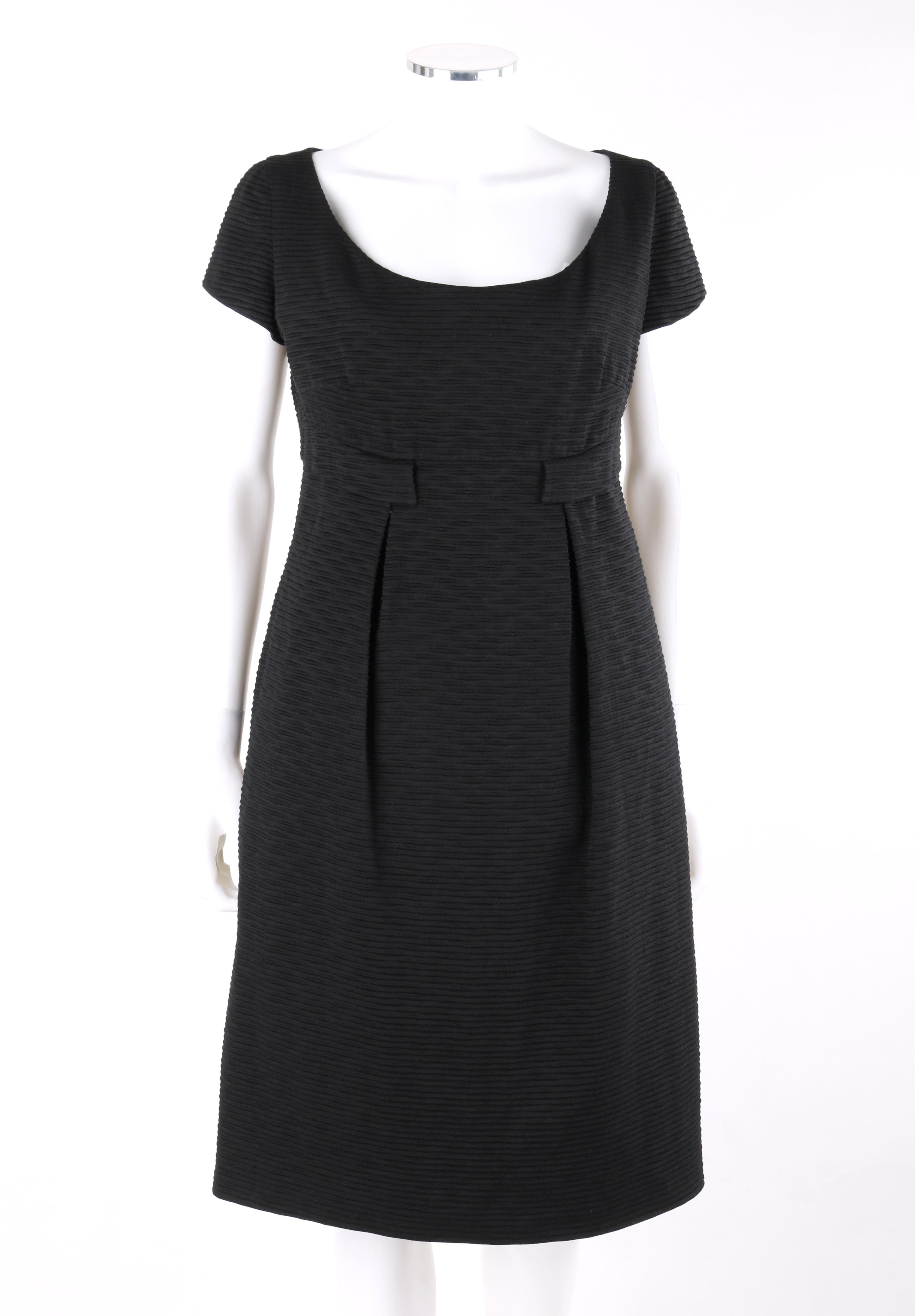 VALENTINO c.2000s Black Ribbed Short Sleeve Scoop Neck Sheath Dress In Good Condition In Thiensville, WI
