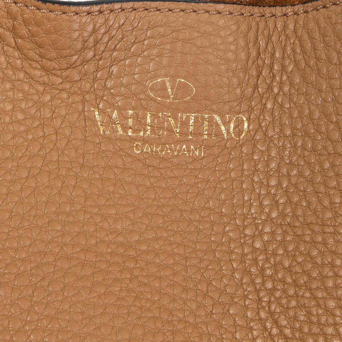 Brown VALENTINO camel brown grainy leather ROCKSTUD Tote Bag For Sale