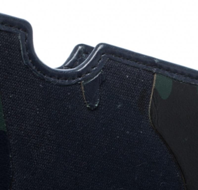 Uomo Valentino Porta iPad 2 in pelle camo in vendita