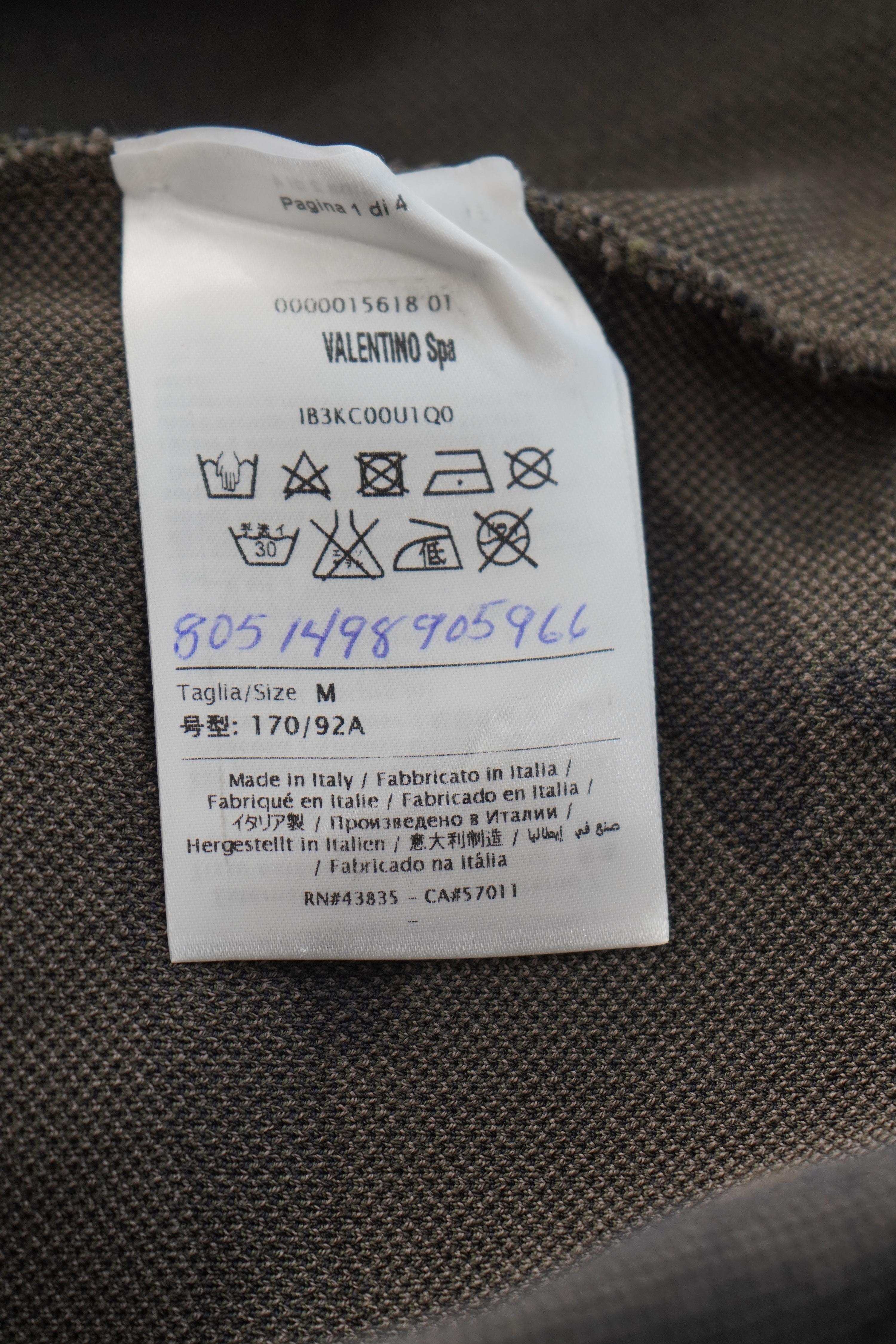 Valentino Camo Print Langarm Pullover mit Rundhalsausschnitt im Angebot 2