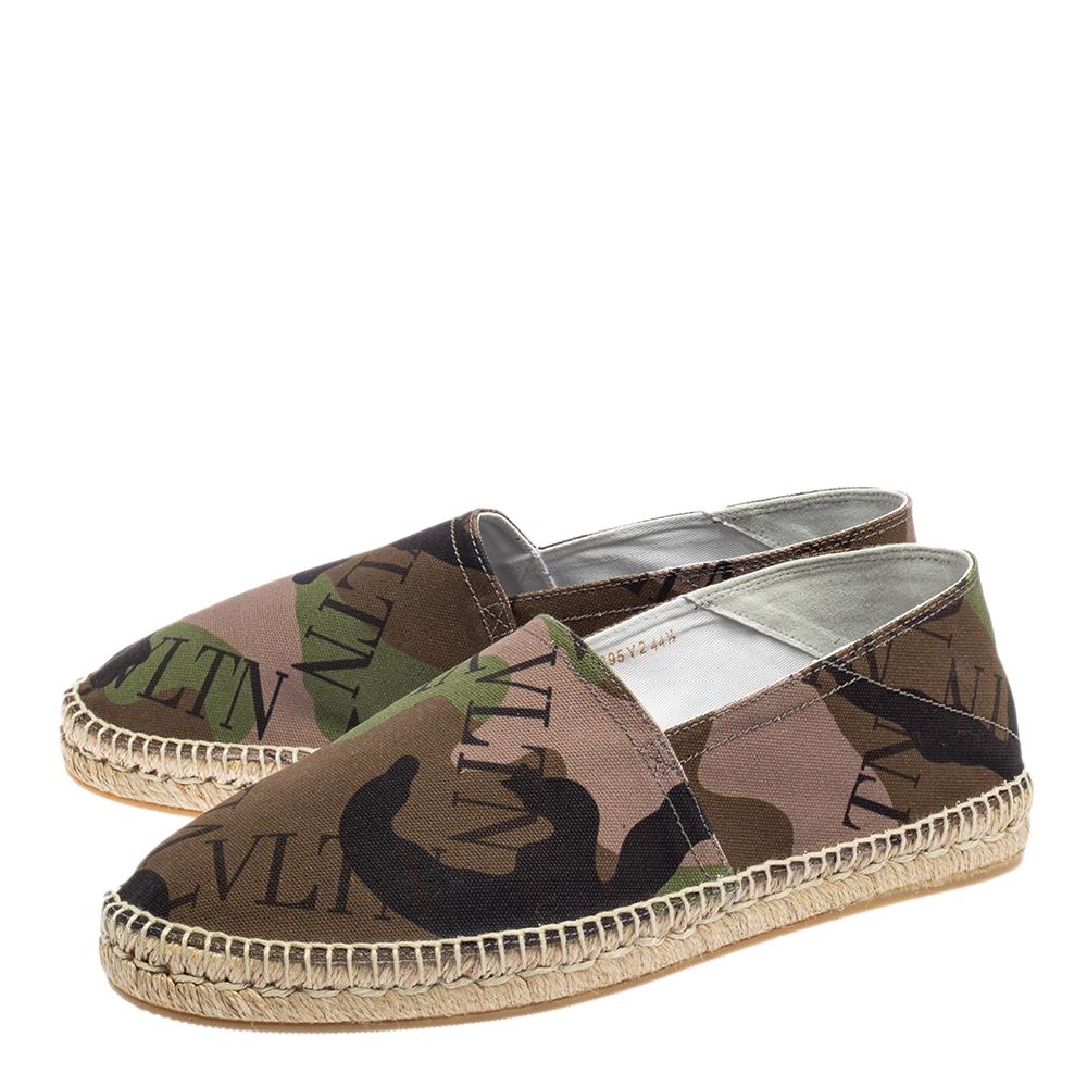 Men's Valentino Camouflage Canvas VLTN Grid Espadrille Flat Sandals Size 44.5