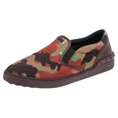 Valentino Camouflage Print Canvas And Leather Rockstud Low Top Sneakers Size 40
