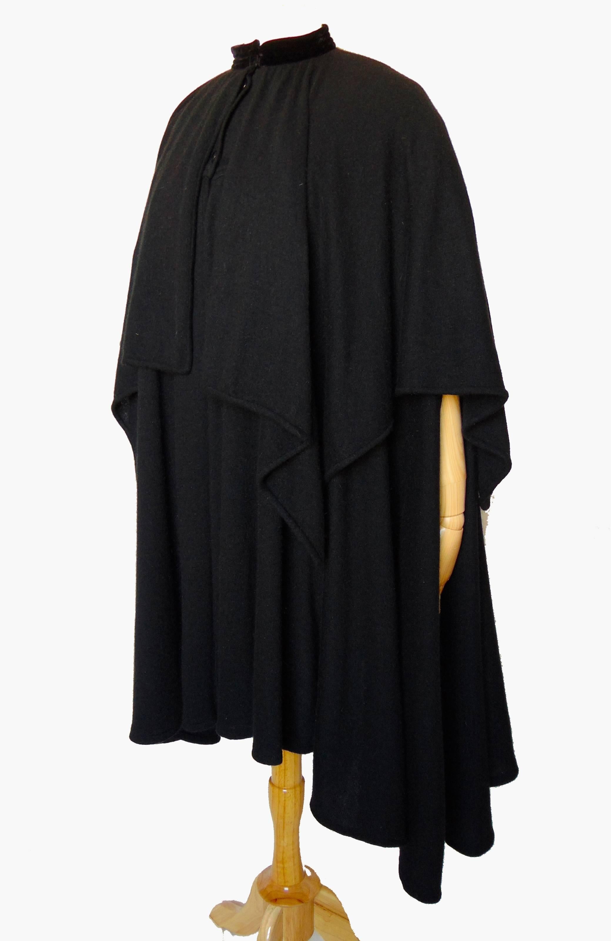 Valentino Cape Black Angora Wool Knit High Collar Caplet Vintage 1980s OSFM For Sale 1