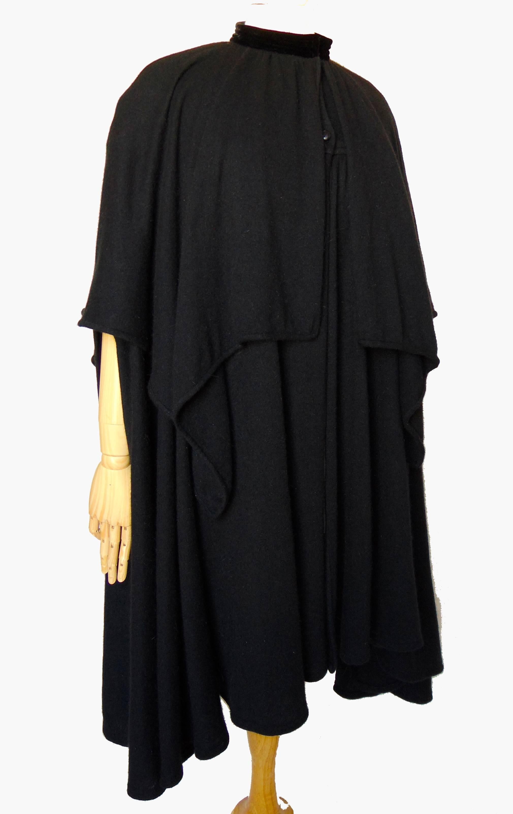 Valentino Cape Black Angora Wool Knit High Collar Caplet Vintage 1980s OSFM For Sale 2