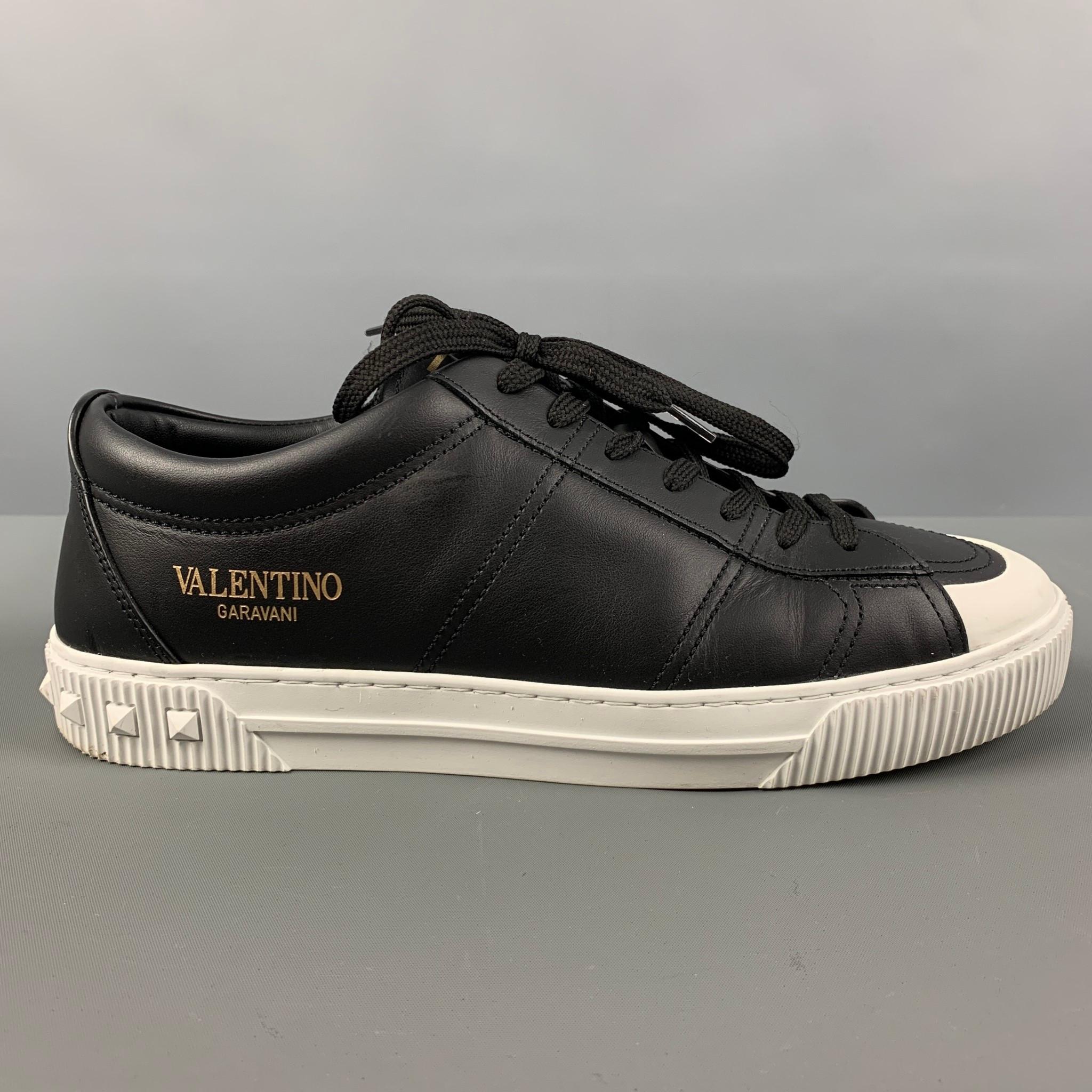 VALENTINO 'City Planet Rockstud' Size 8 Black Studded Leather Low Top Sneakers In Good Condition In San Francisco, CA