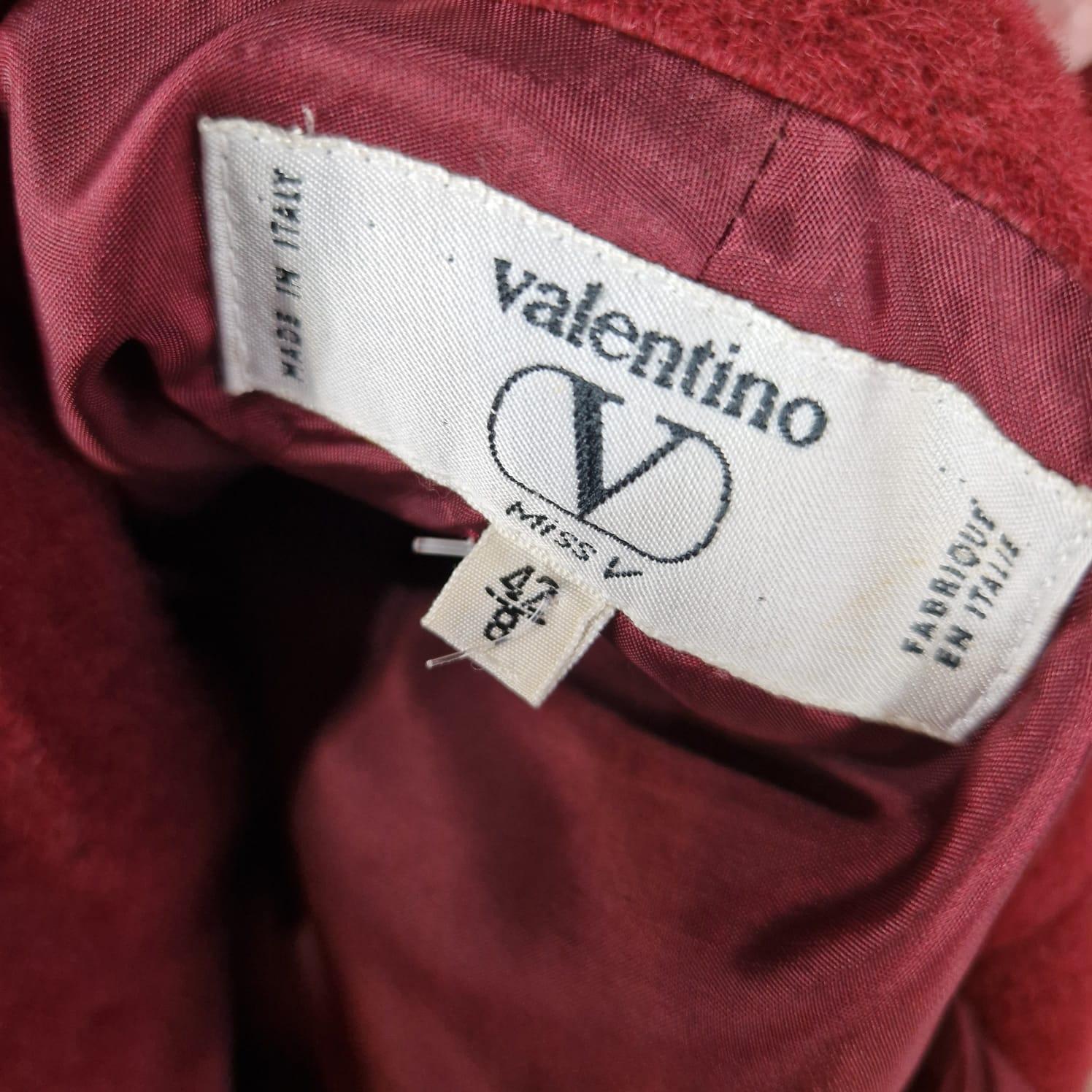 Valentino coat in burgundy wool. In Excellent Condition In Carnate, IT