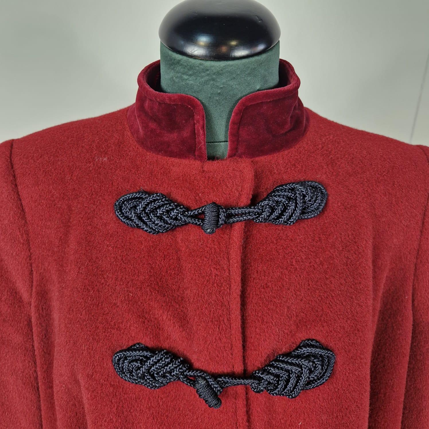 Valentino coat in burgundy wool. 3
