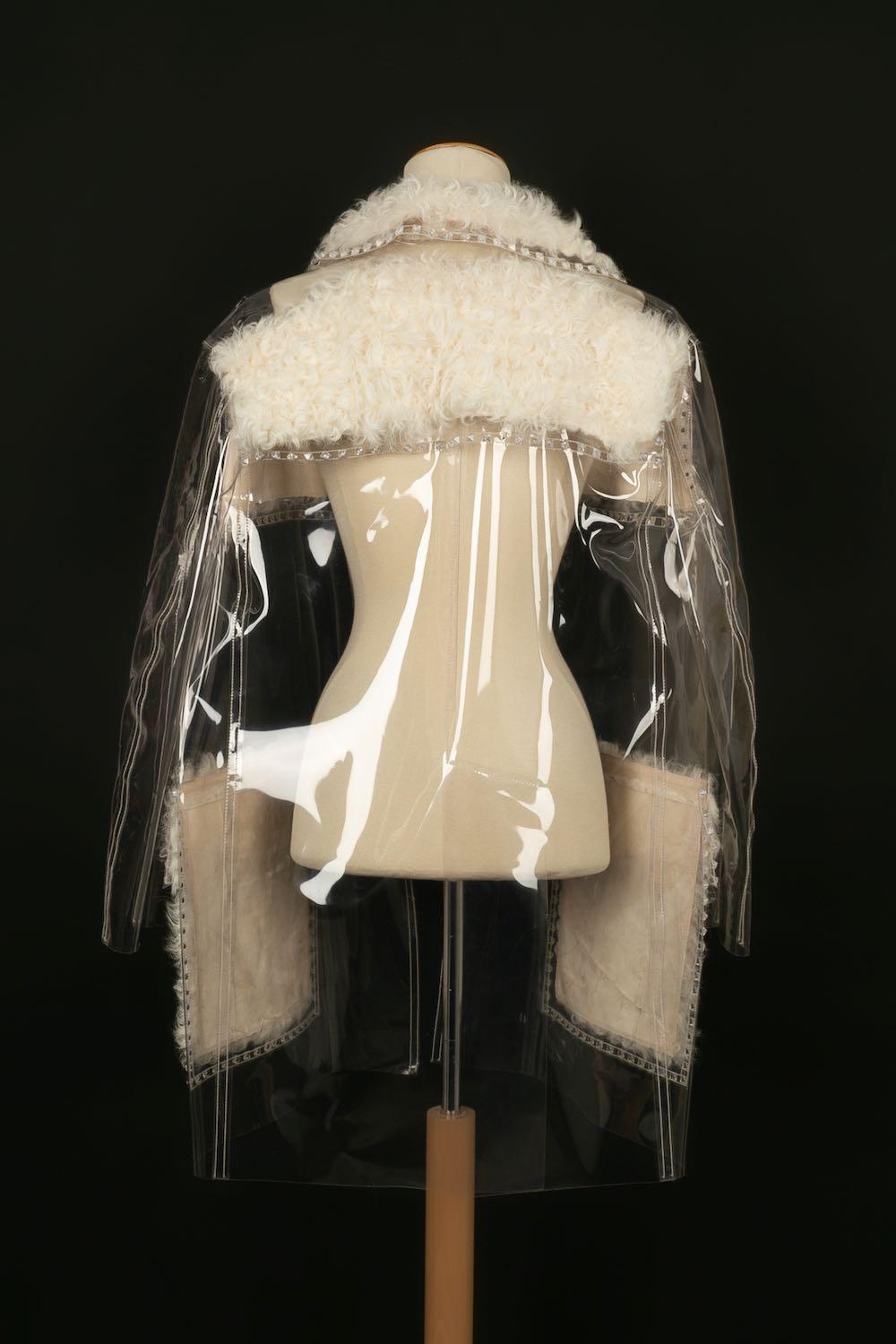 Valentino Coat in Transparent Vinyl and White Sheepskin In Excellent Condition For Sale In SAINT-OUEN-SUR-SEINE, FR