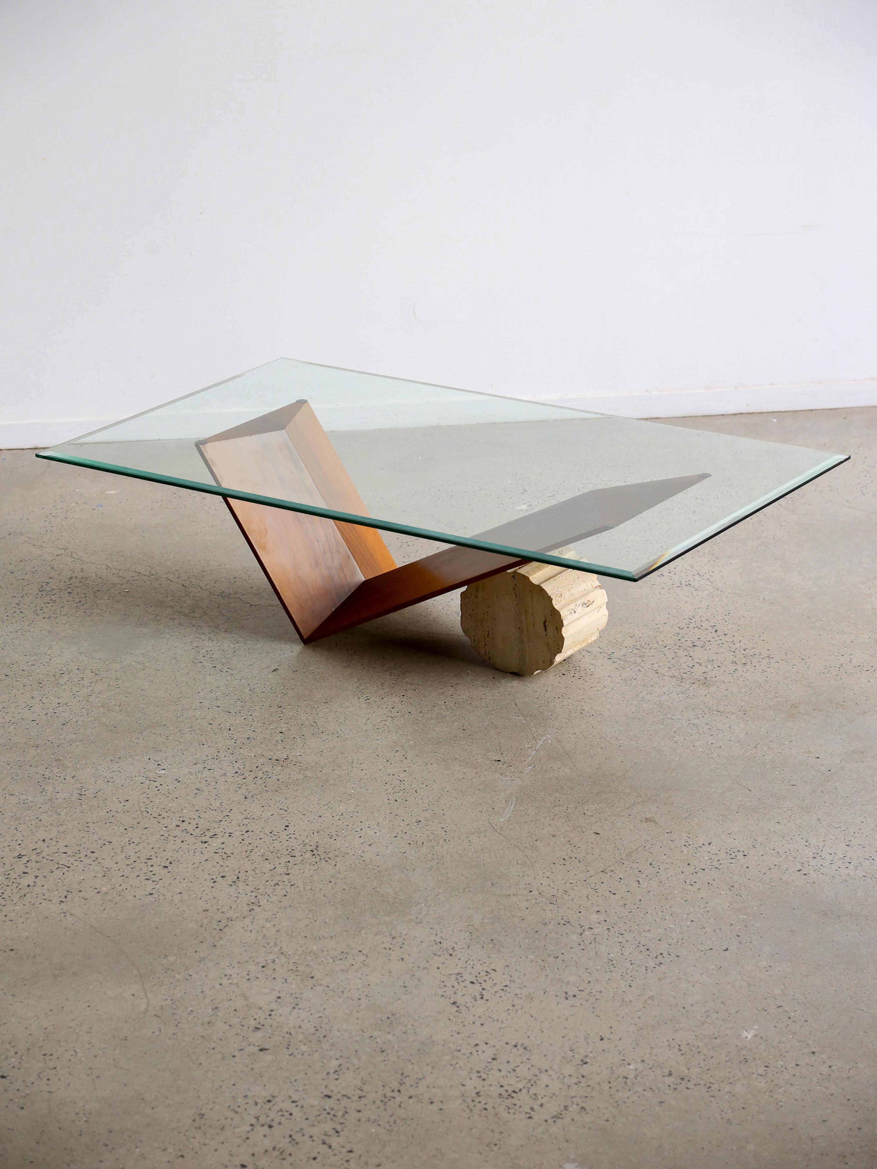 Postmoderne Table basse Valentino par Emanuele Zenere pour Cattelan Italia en travertin et en travertin en vente