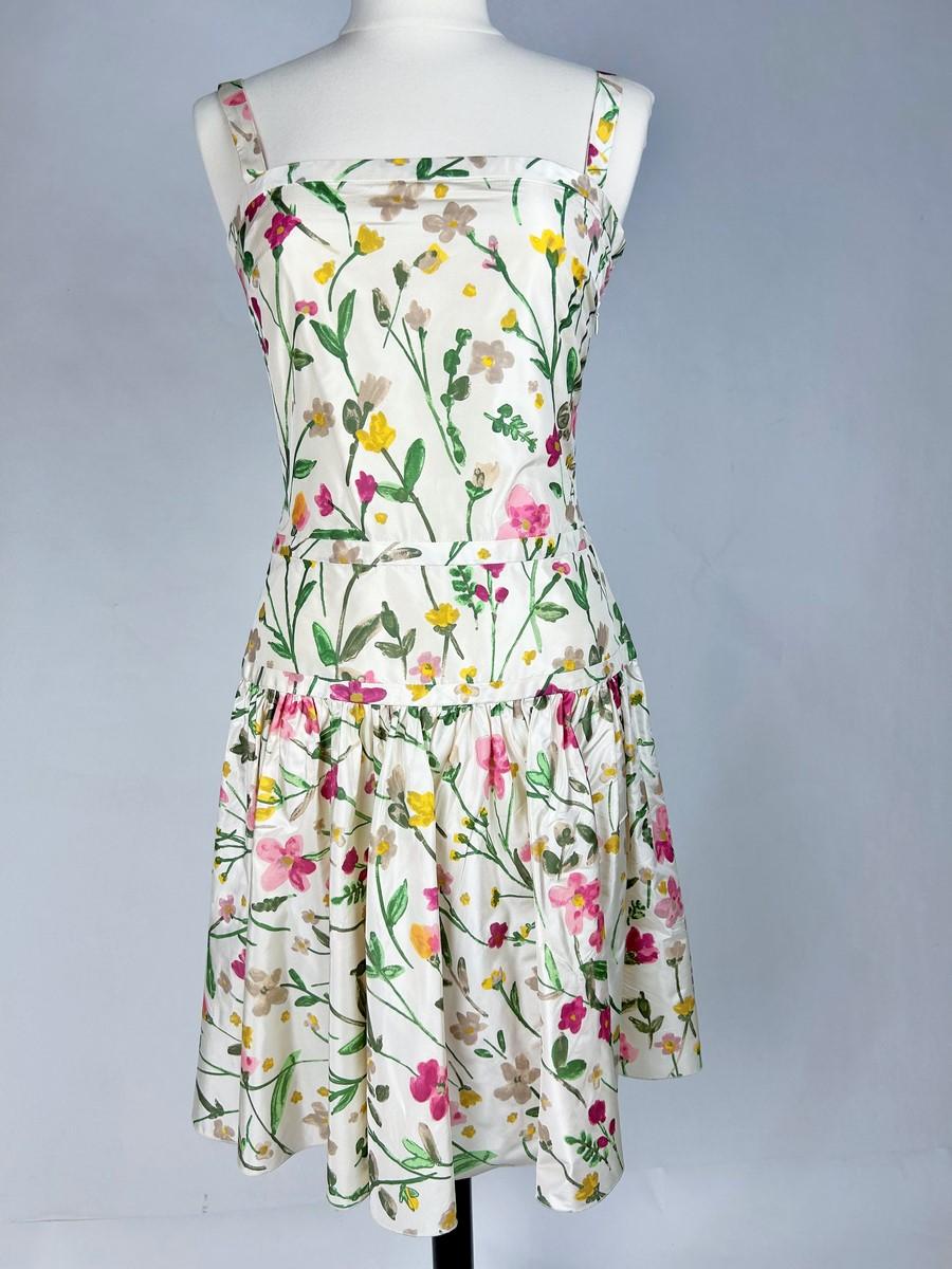 Valentino Couture summer dress and coat in printed silk taffeta Circa 2010 For Sale 3