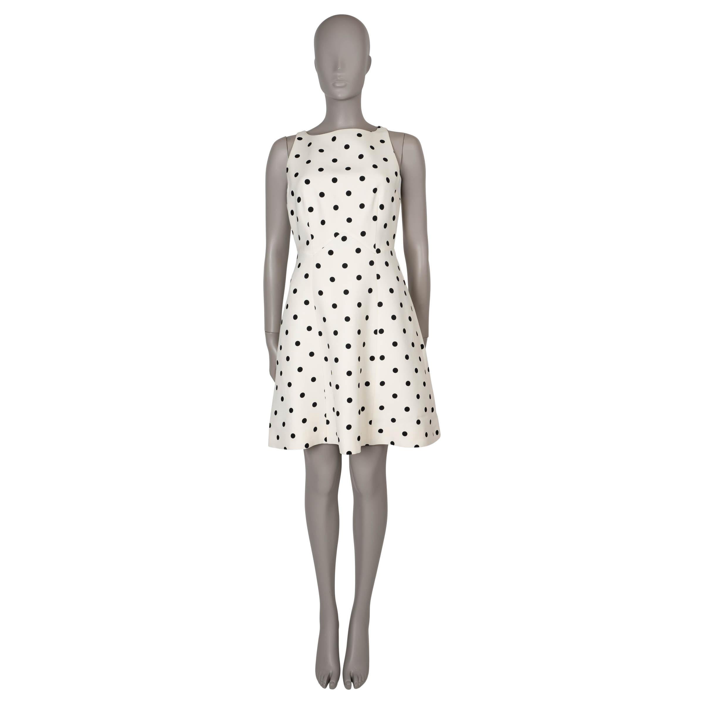 VALENTINO cream & black wool & silk 2021 POLKA DOT FLARED Dress 42 M In Excellent Condition For Sale In Zürich, CH