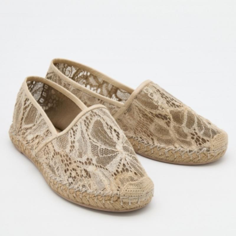 Valentino - Espadrilles en dentelle et cuir crème, taille 36 Pour femmes en vente