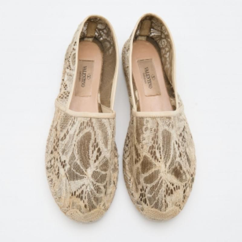 Valentino - Espadrilles en dentelle et cuir crème, taille 36 en vente 1