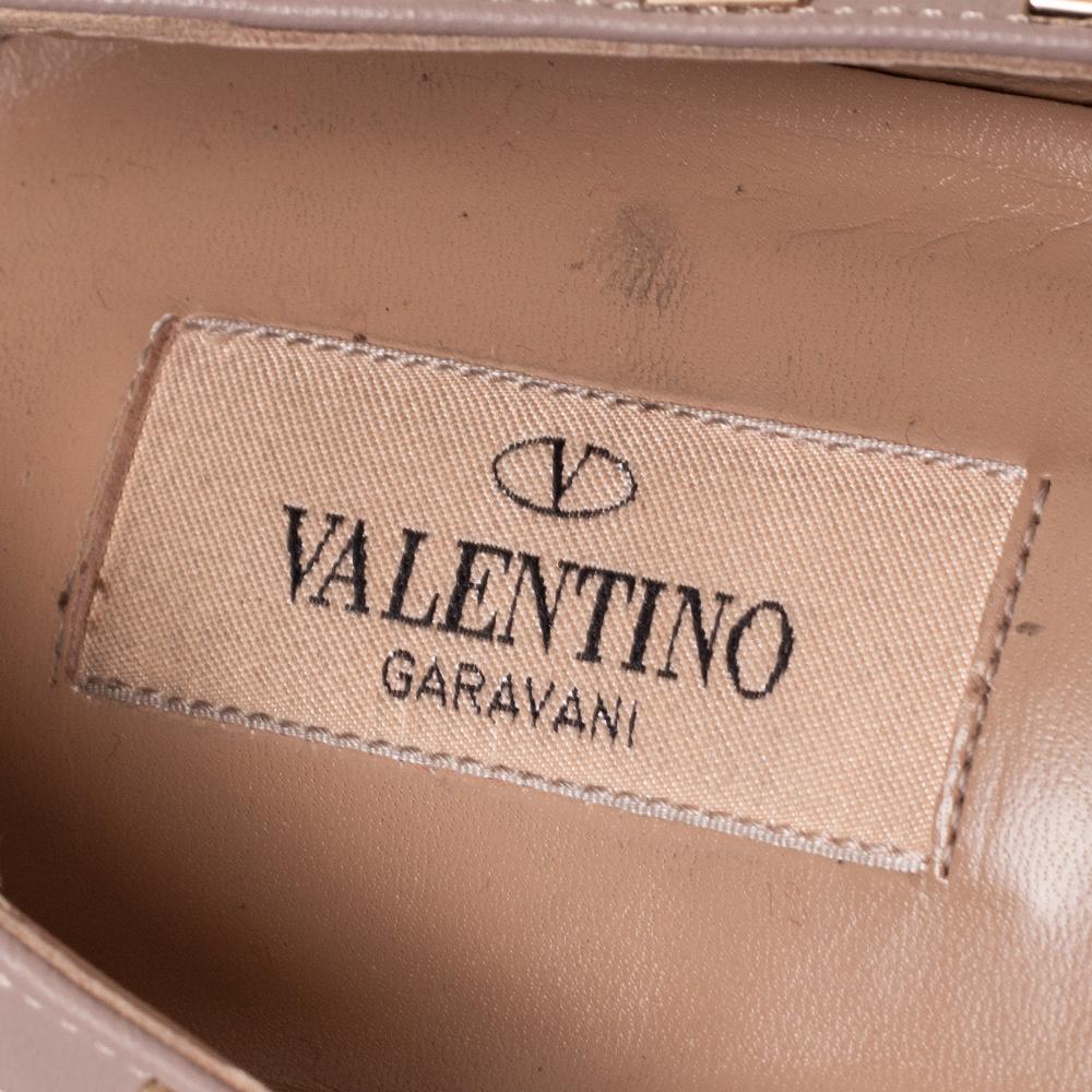 Valentino Cream Leather Rockstud Ballet Flats Size 38 In Good Condition In Dubai, Al Qouz 2