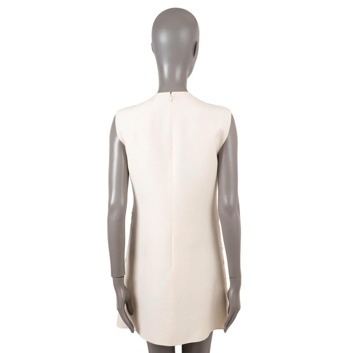 VALENTINO cream wool & silk 2021 BRODERIE ANGLAISE MINI Dress M In Excellent Condition For Sale In Zürich, CH