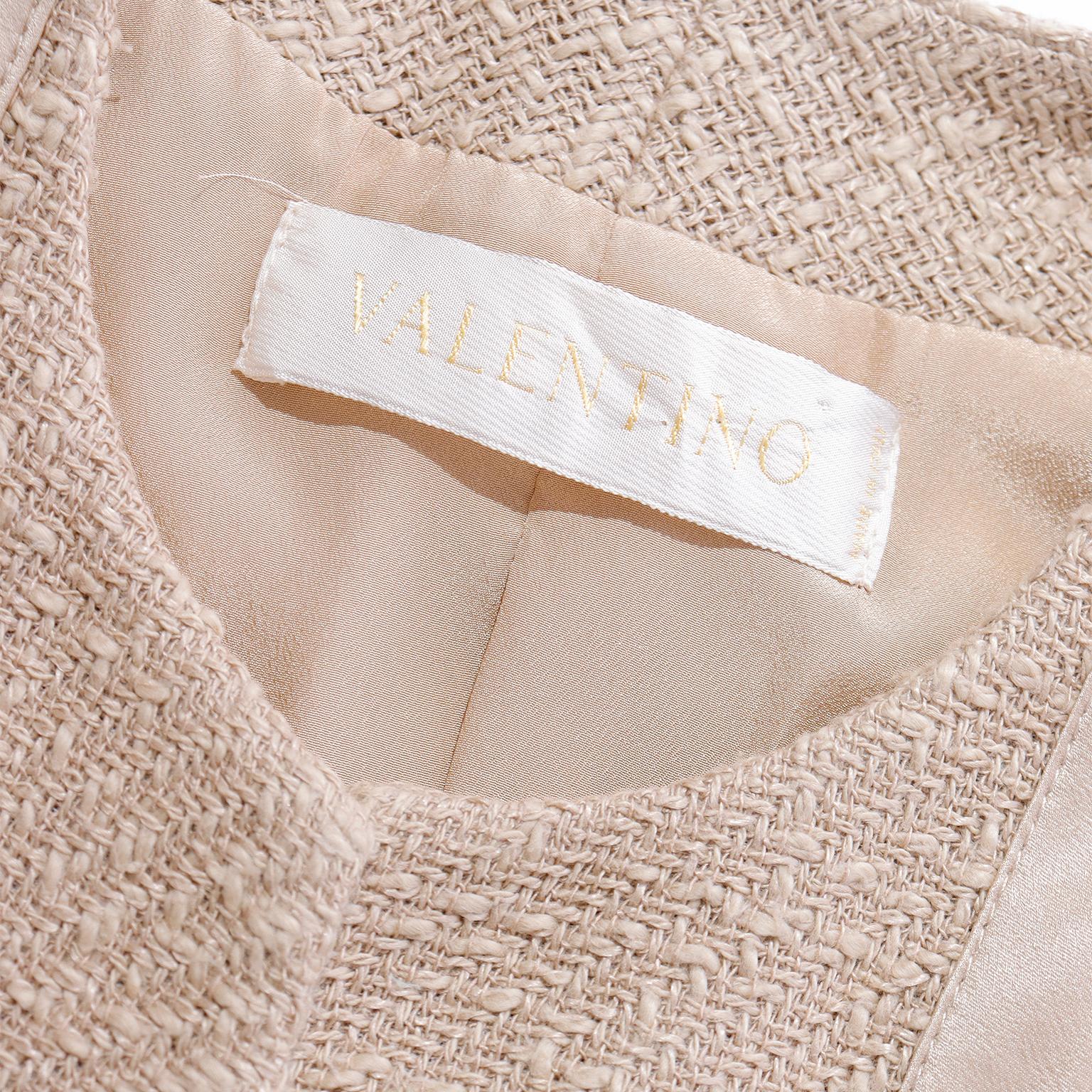 Valentino Creamy Sand Beige Cropped Nubby Linen Blend Jacket w Silk Ribbon For Sale 4