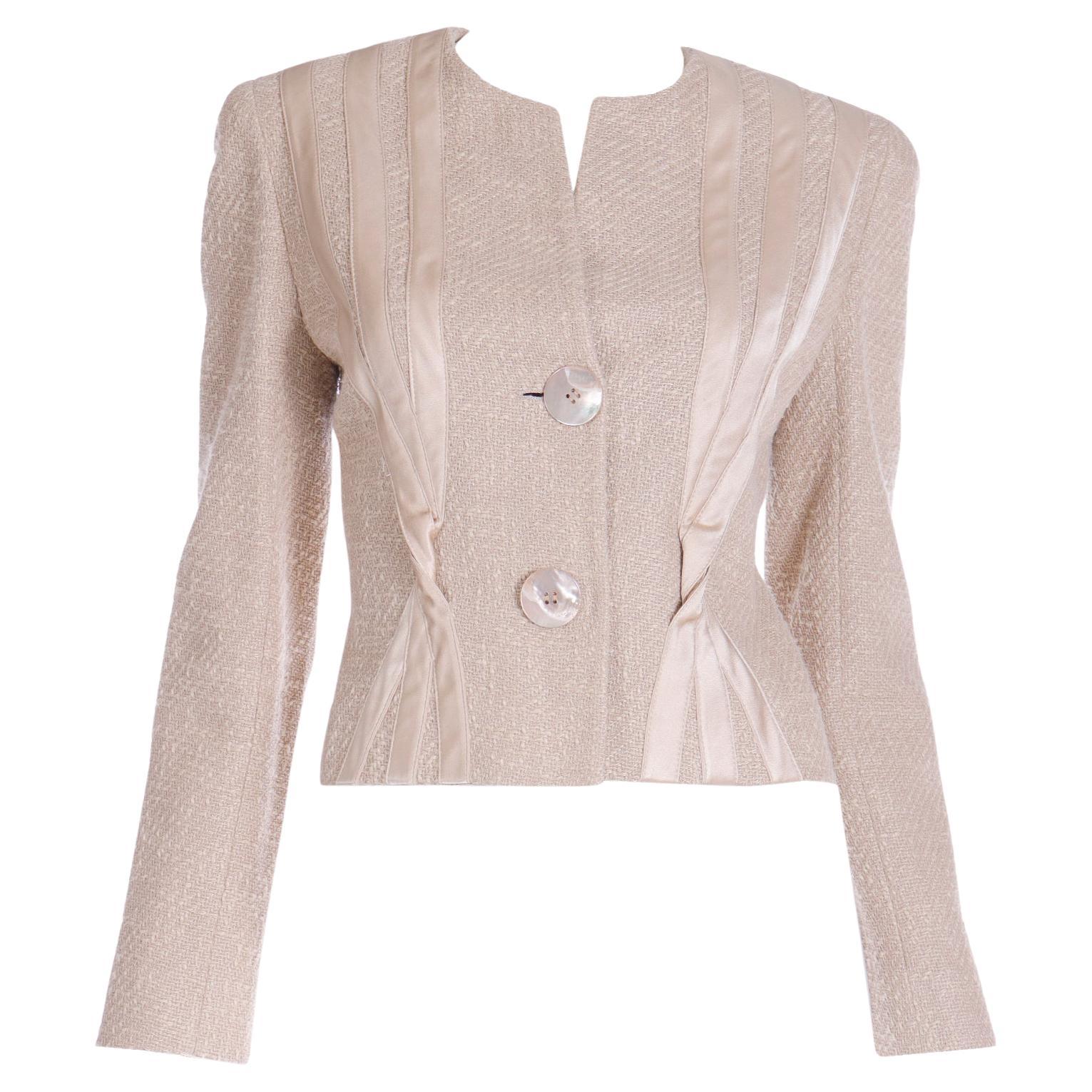 Valentino Creamy Sand Beige Cropped Nubby Linen Blend Jacket w Silk Ribbon For Sale
