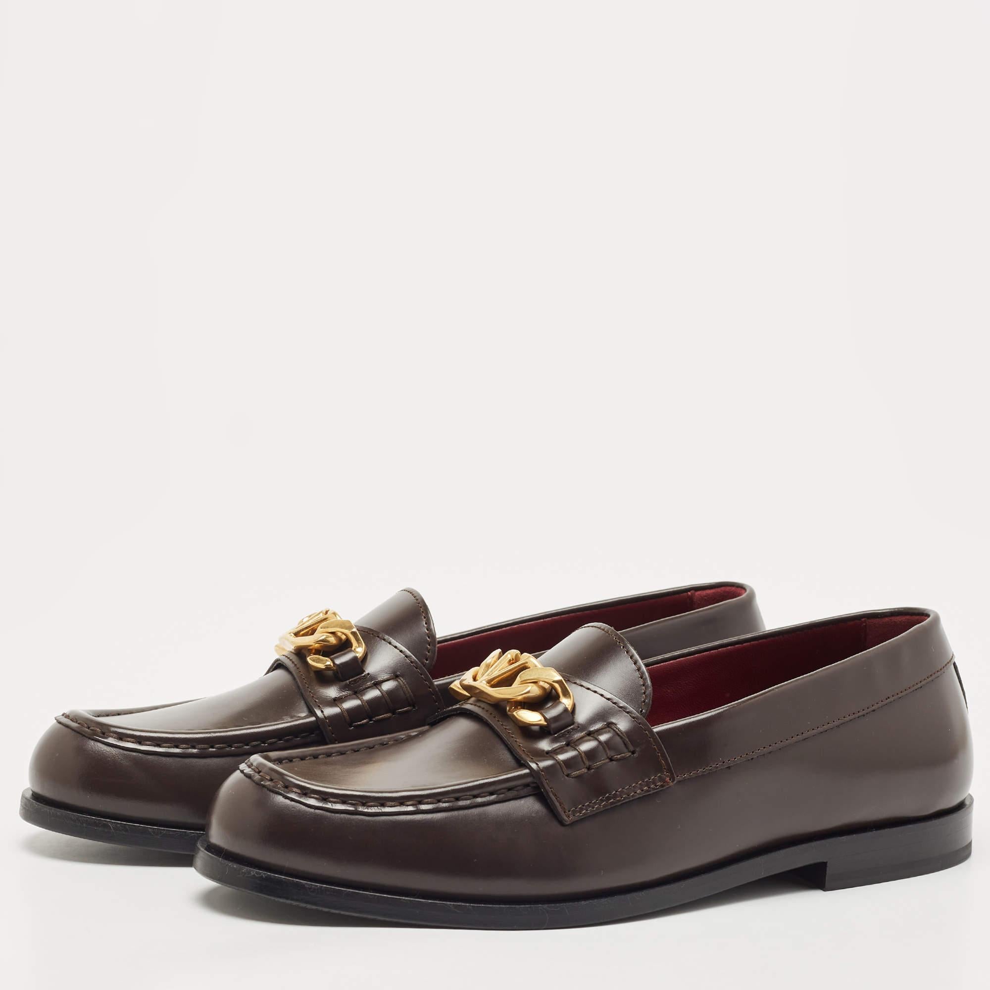 Purposely created to exude style and provide comfort wherever you go, this pair of loafers by Valentino is absolutely worth buying! The shoes have been expertly crafted from leather, styled with the VLogo accent, and finished with rubber