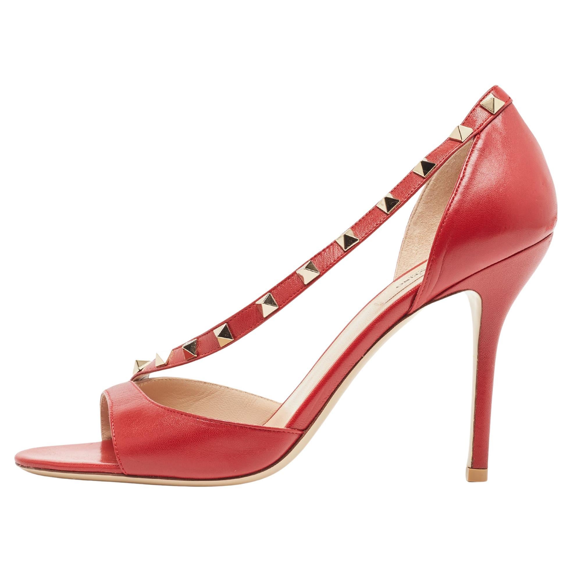 Valentino Dark Red Leather Rockstud Sandals Size 40 For Sale