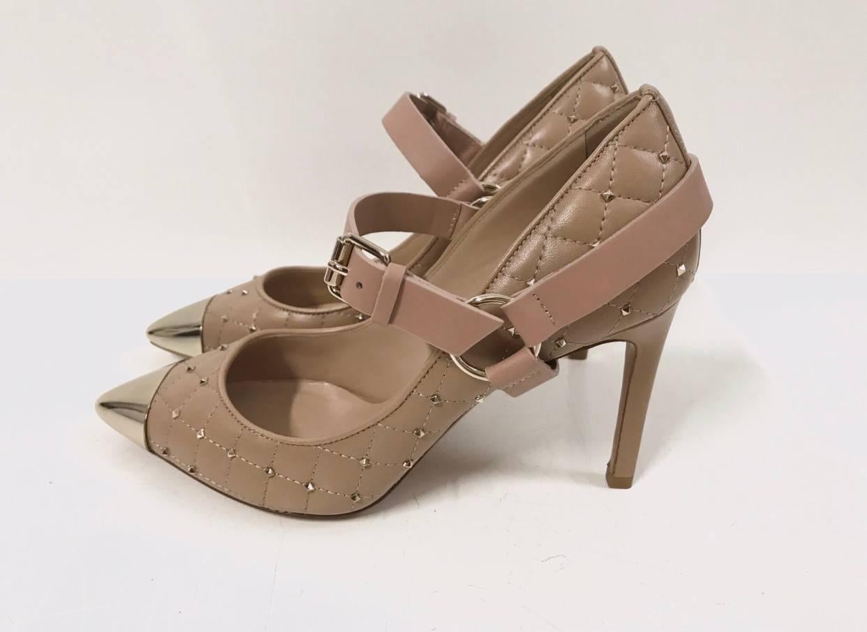 Valentino Decoltè Spike Antique Pink and Beige Leather High Heels Shoes, 2017 In New Condition For Sale In Lombardia, IT