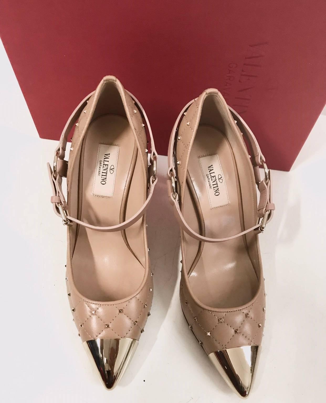 Valentino Decoltè Spike Antique Pink and Beige Leather High Heels Shoes, 2017 For Sale 4