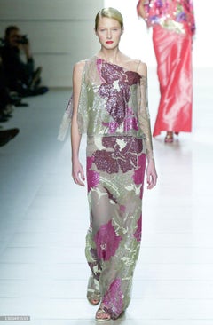 Abito da sera Valentino Demi-Couture Primavera-Estate 2001, raffinato abito floreale impreziosito da paillettes di seta