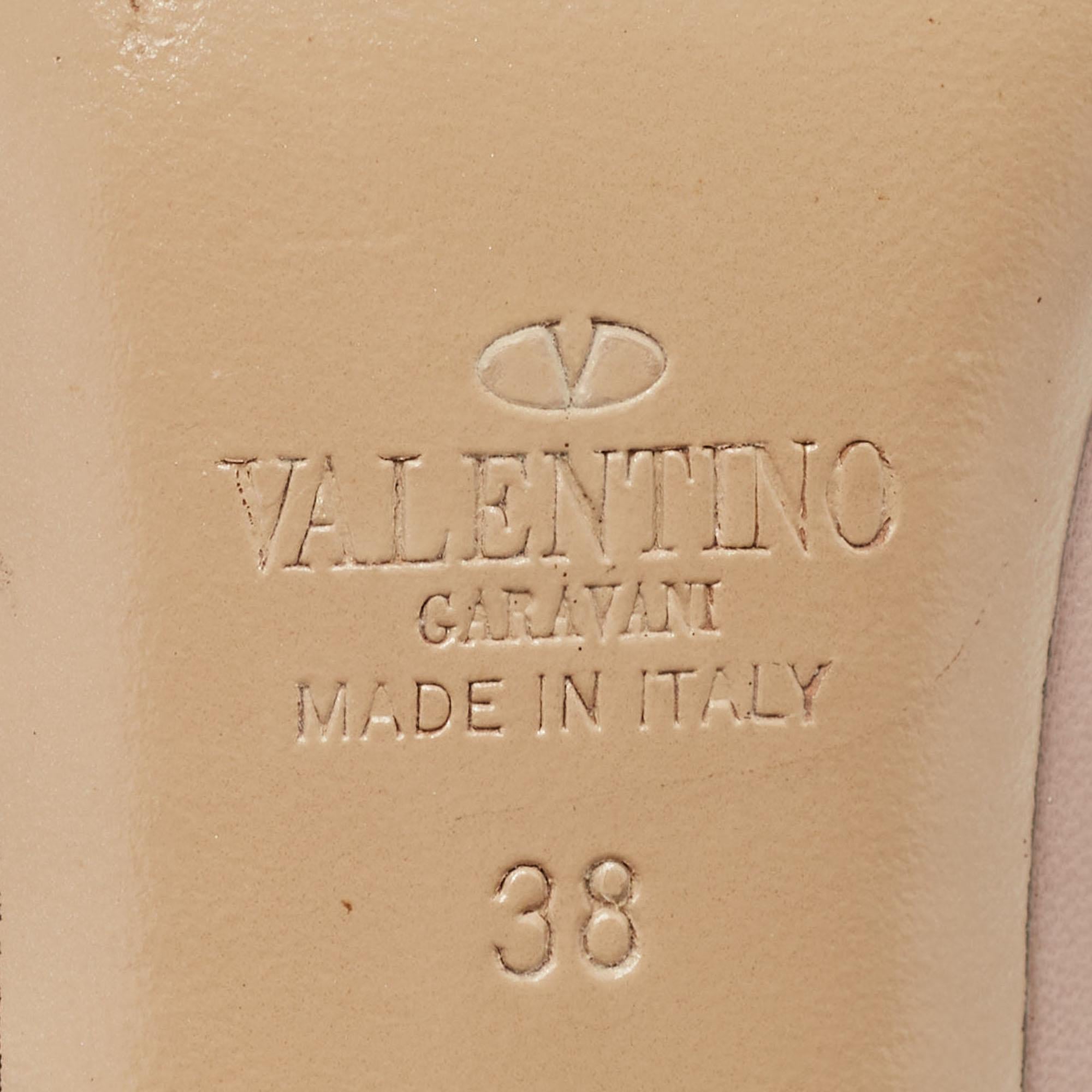 Valentino - Escarpins Rockstud en cuir rose/noir Taille 38 en vente 2