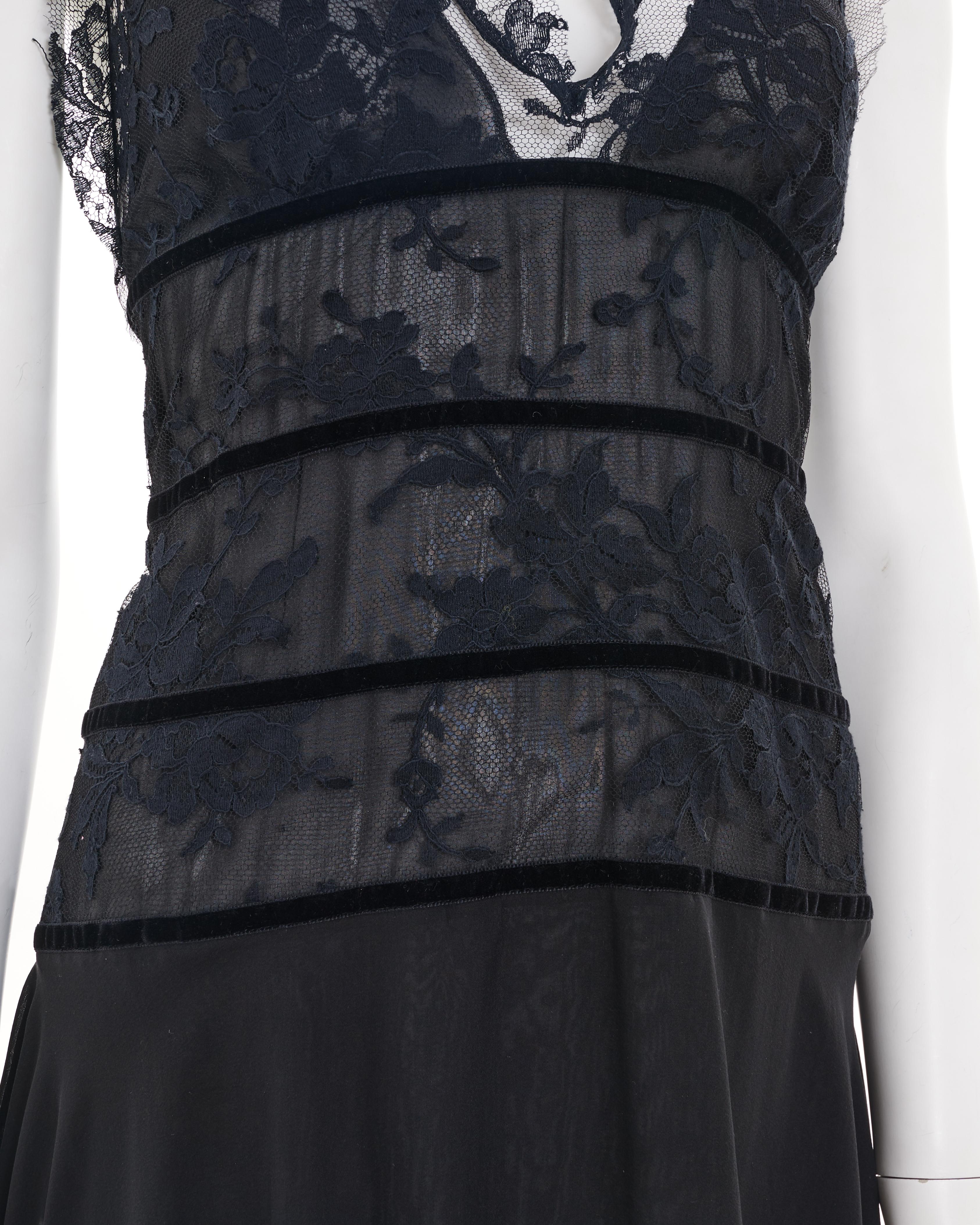 Valentino Early 00's Black Midi Dress with Floreal Laced Details in vendita 4