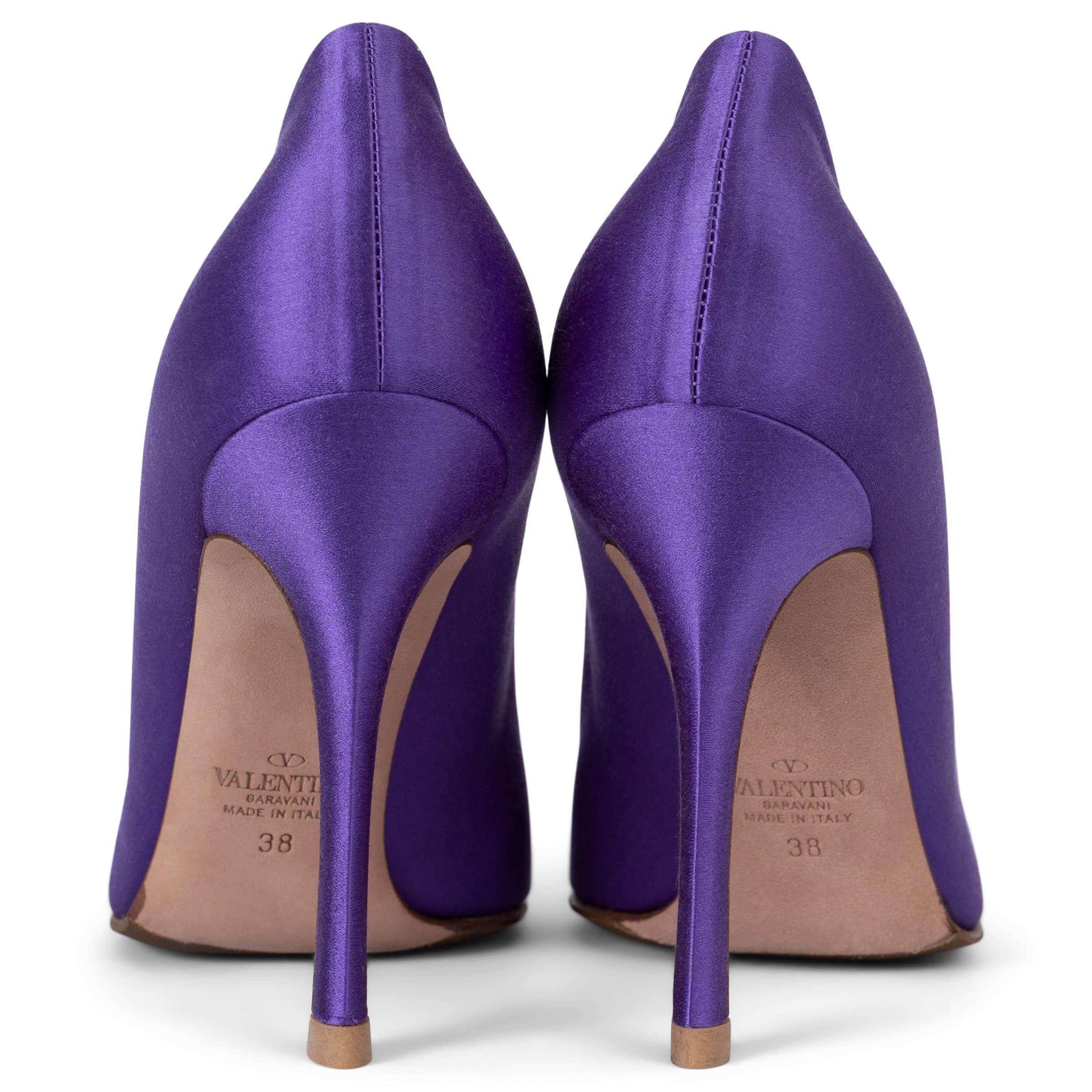 VALENTINO Electric Violet 2022 ONE STUD 100 Satin Pumps Shoes 38 In New Condition For Sale In Zürich, CH