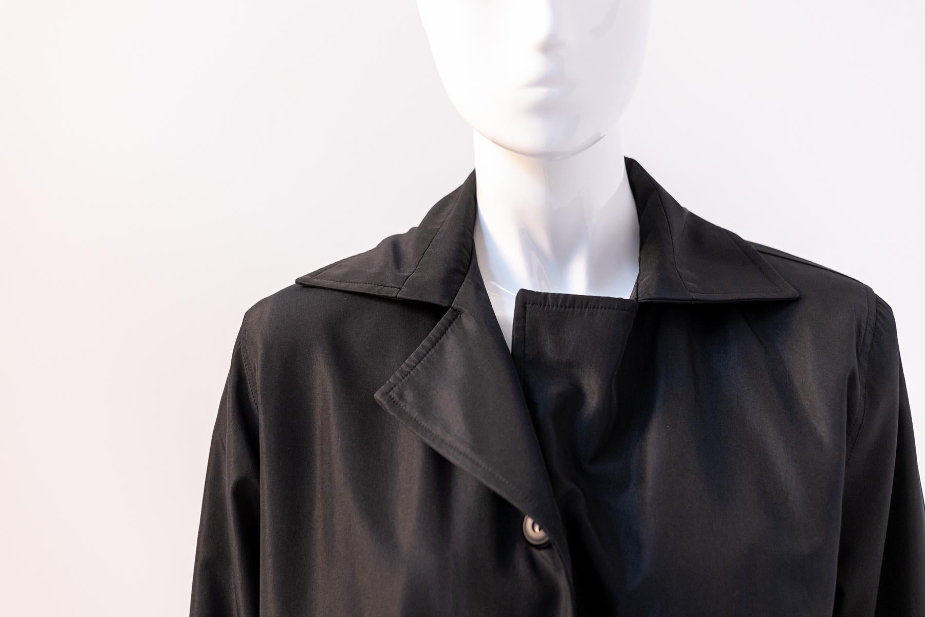Valentino Elegant Black Trench Coat In Good Condition In Milano, IT