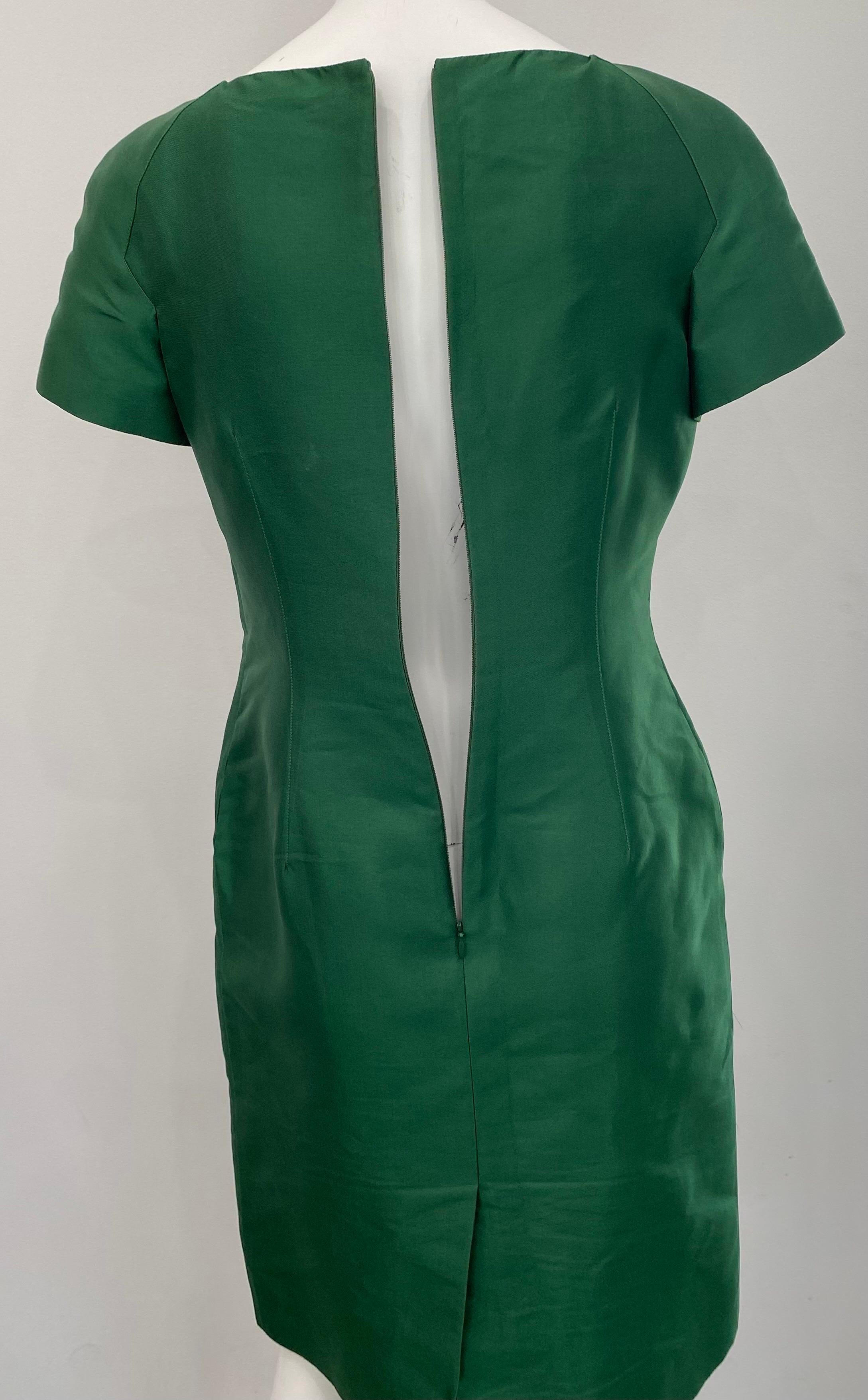 Valentino Emerald Green Silk and Lace Cap Sleeve Sheath Dress - Sz 8 For Sale 1