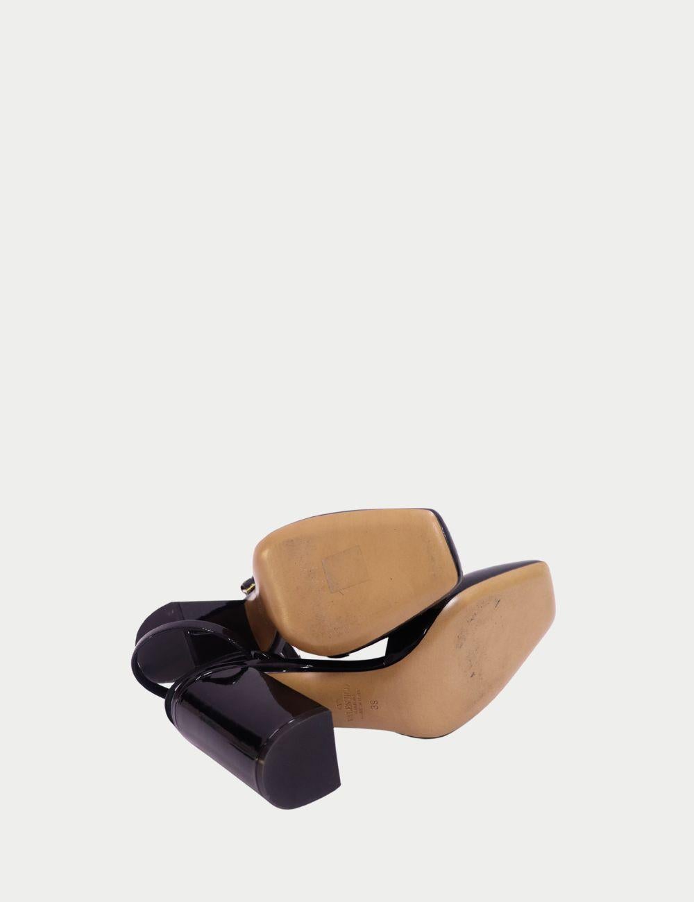 Valentino - UE 39 en Excelente estado para la venta en Amman, JO