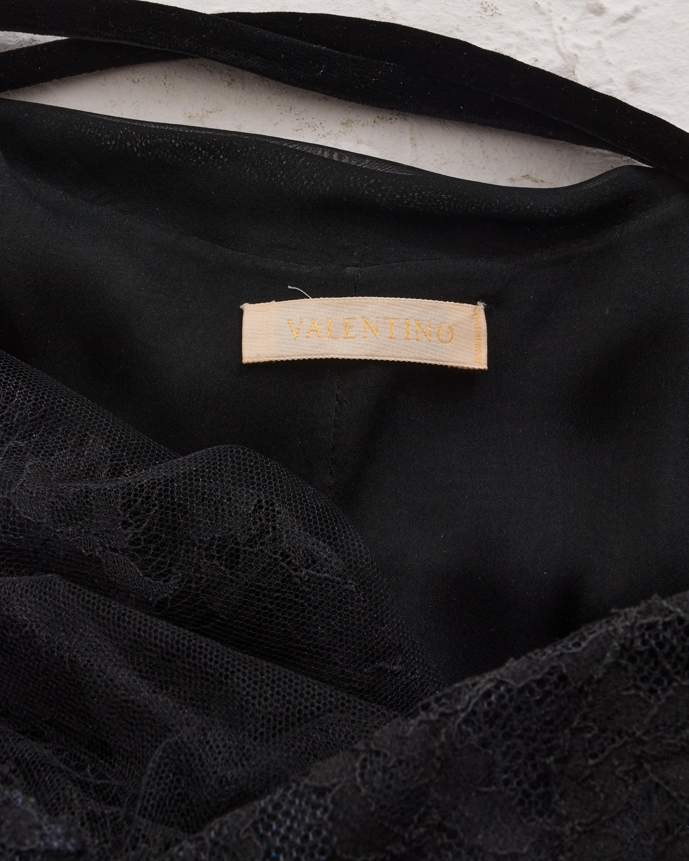 Valentino F/W 2004 Black ruffle and lace silk skirt set gown in vendita 7