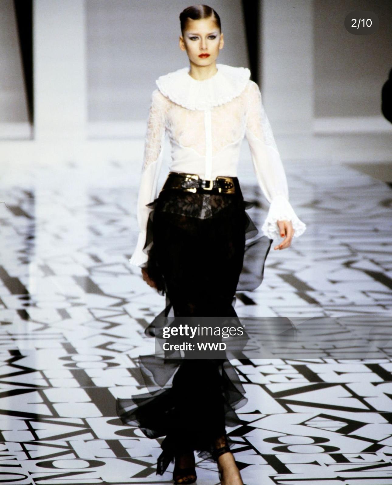 Valentino F/W 2004 Black ruffle and lace silk skirt set gown In condizioni ottime in vendita a Milano, IT