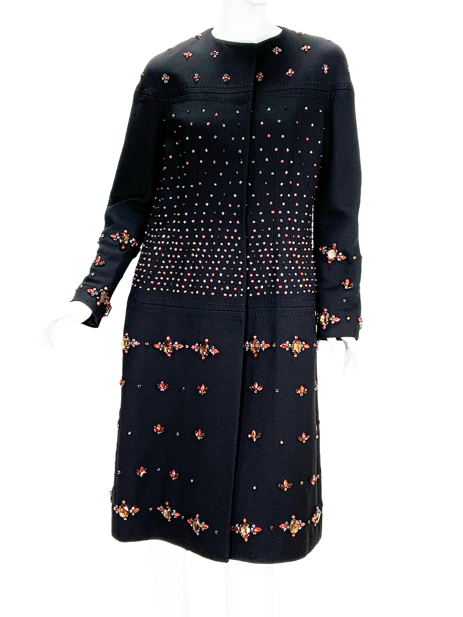 Valentino F/W 2009 Runway Black Wool Silk Fully Embellished Coat size 8 For Sale 3