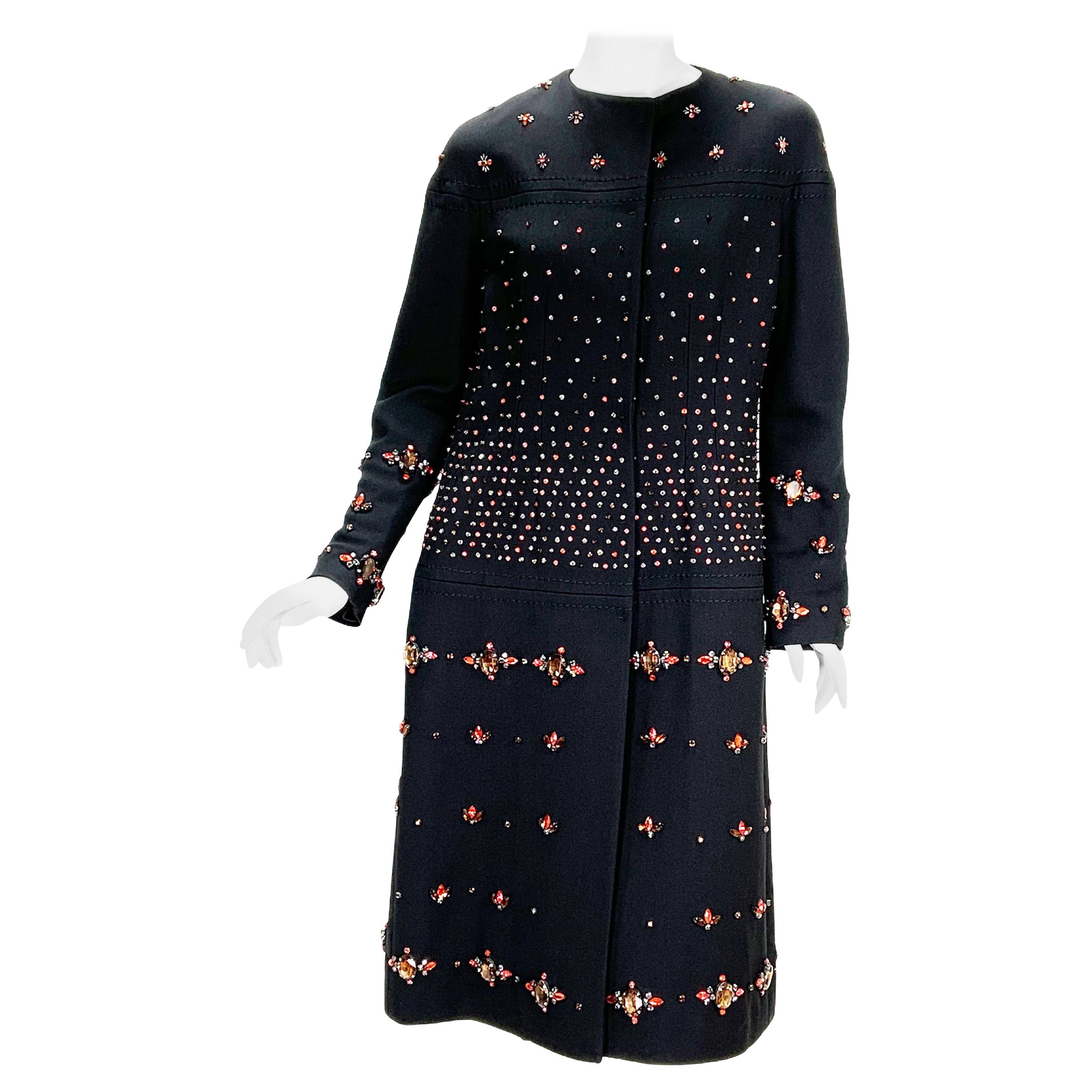 Valentino A/I 2009 Cappotto in lana e seta nero completamente impreziosito taglia 8 in vendita