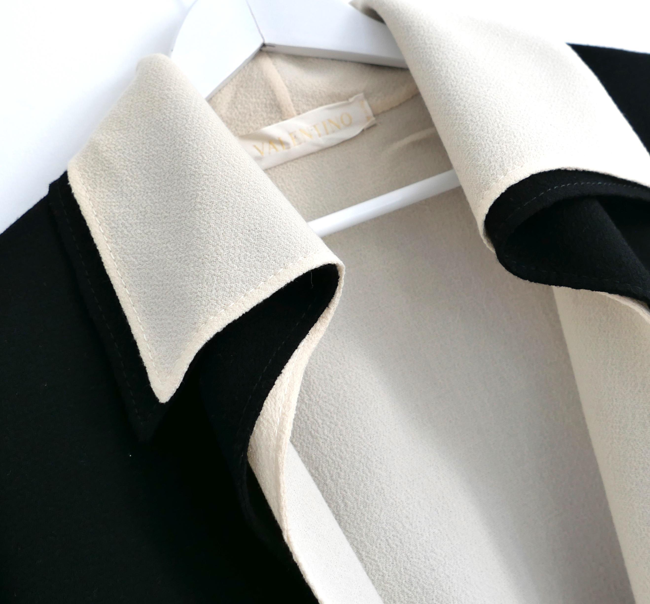 Nero Giacca in crêpe nera e crema di Valentino Autunno 2006 in vendita