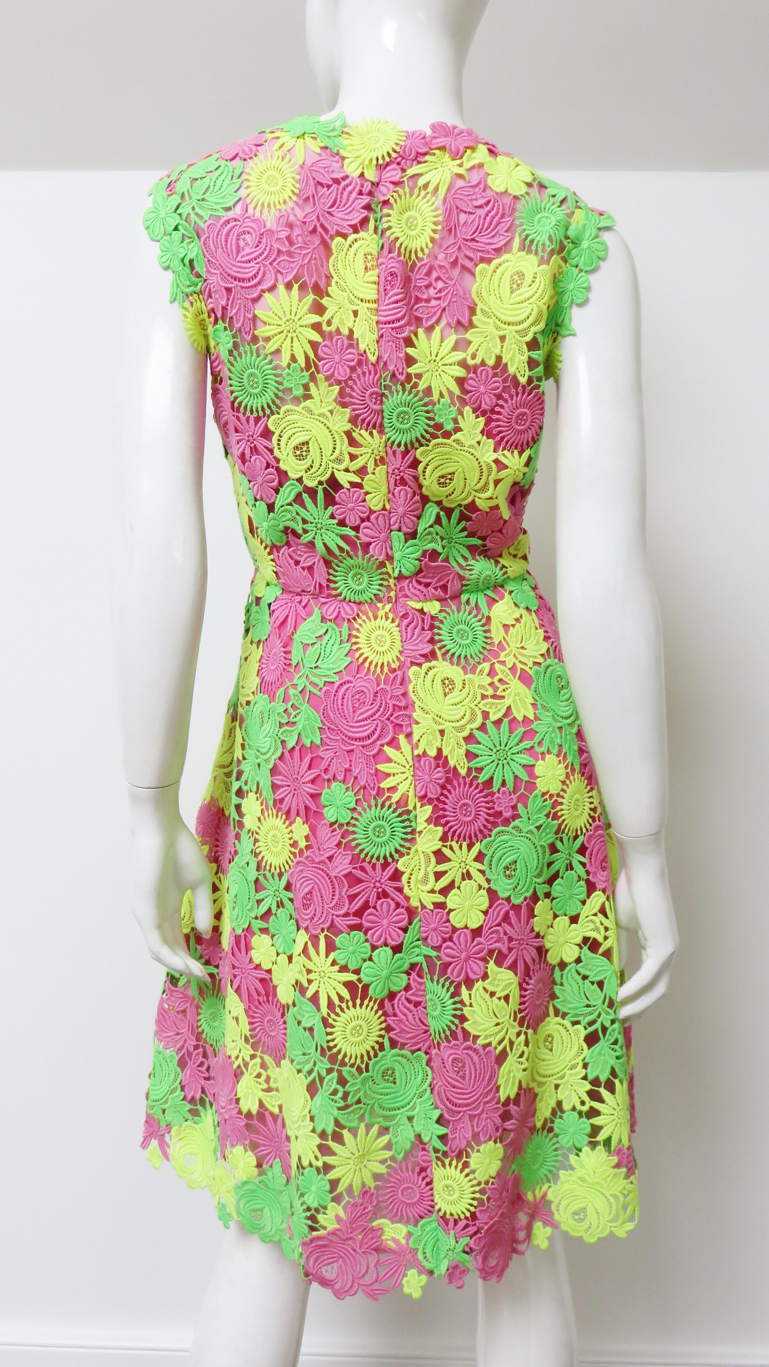 Valentino Flower Lace Silk Dress For Sale 4