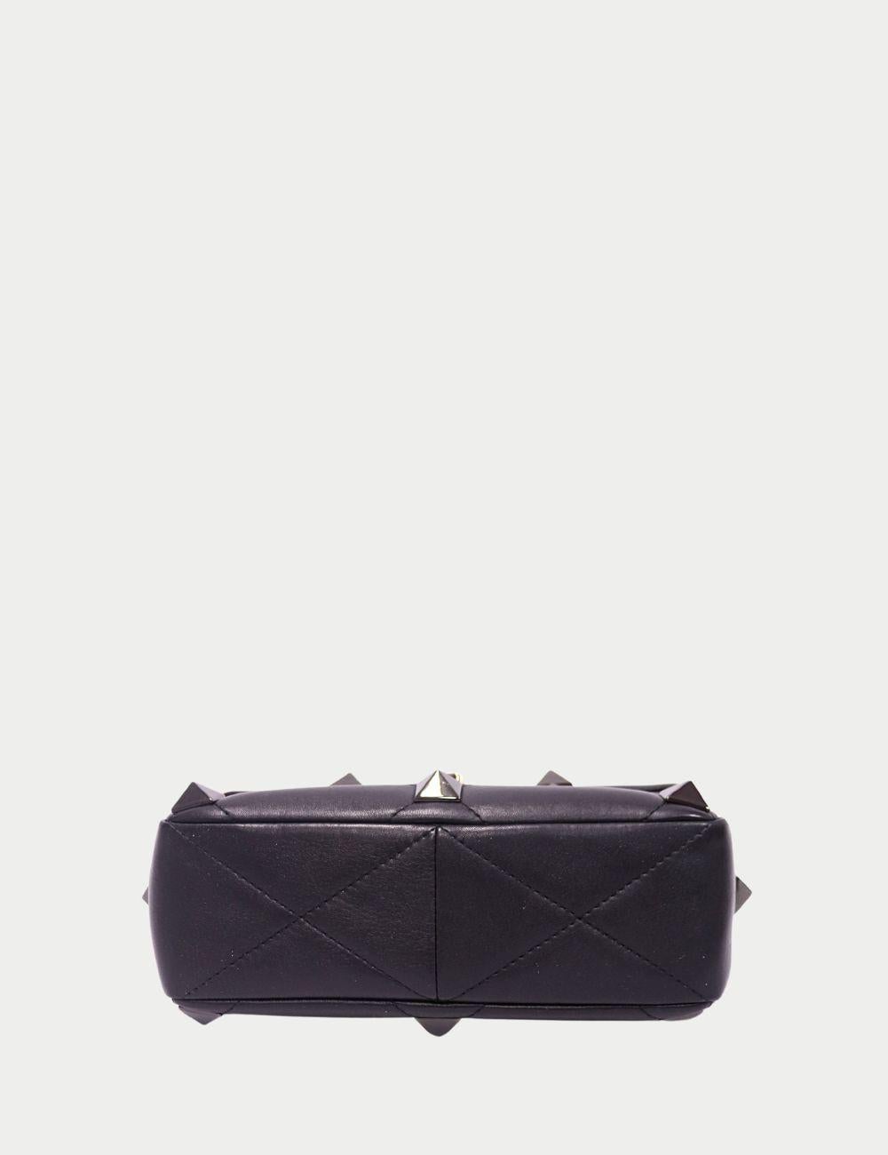 Valentino Excellent état - En vente à Amman, JO