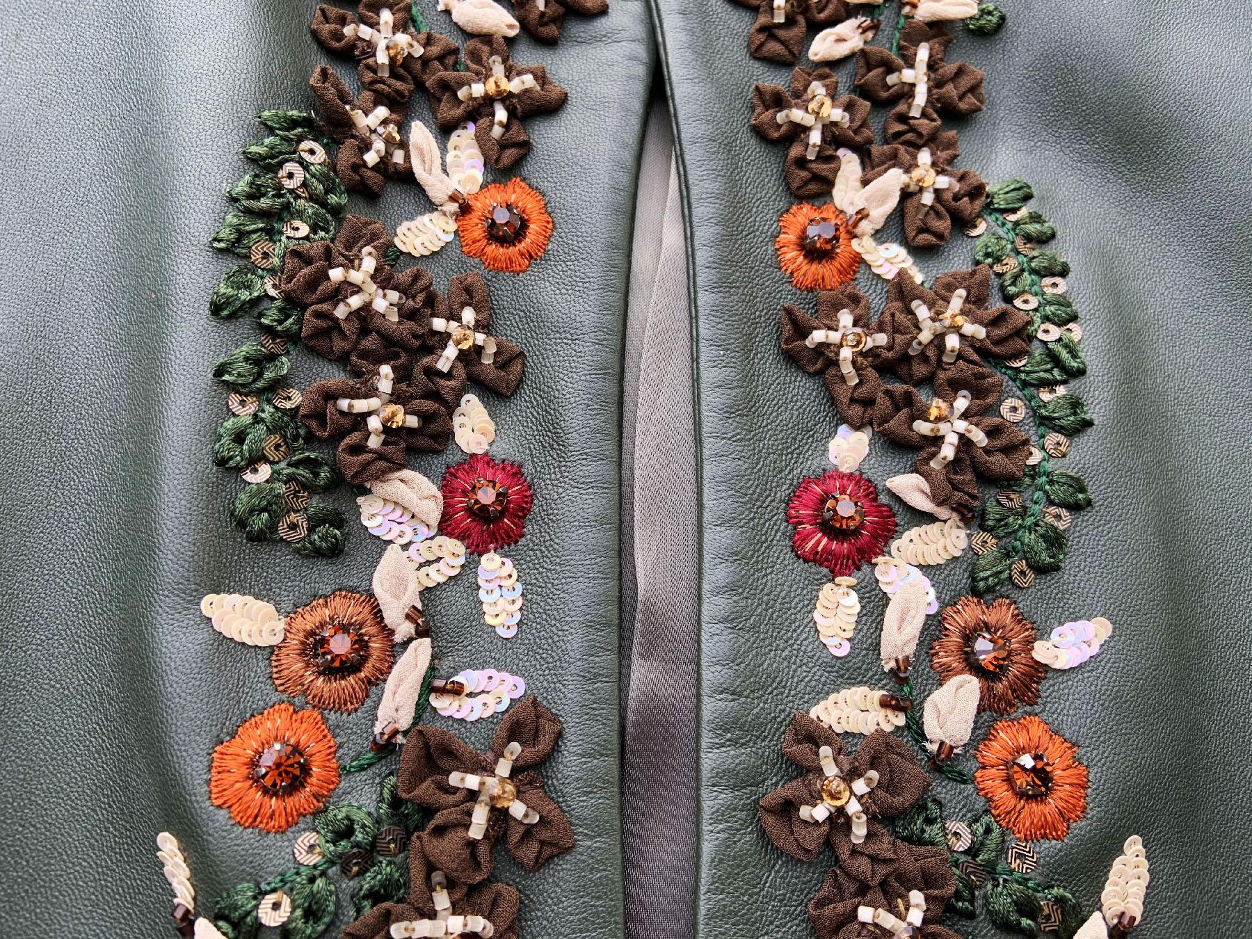 Valentino Forest Green 3-D Flowers Embroidery Beaded Lamb Leather Jacket size 10 For Sale 6