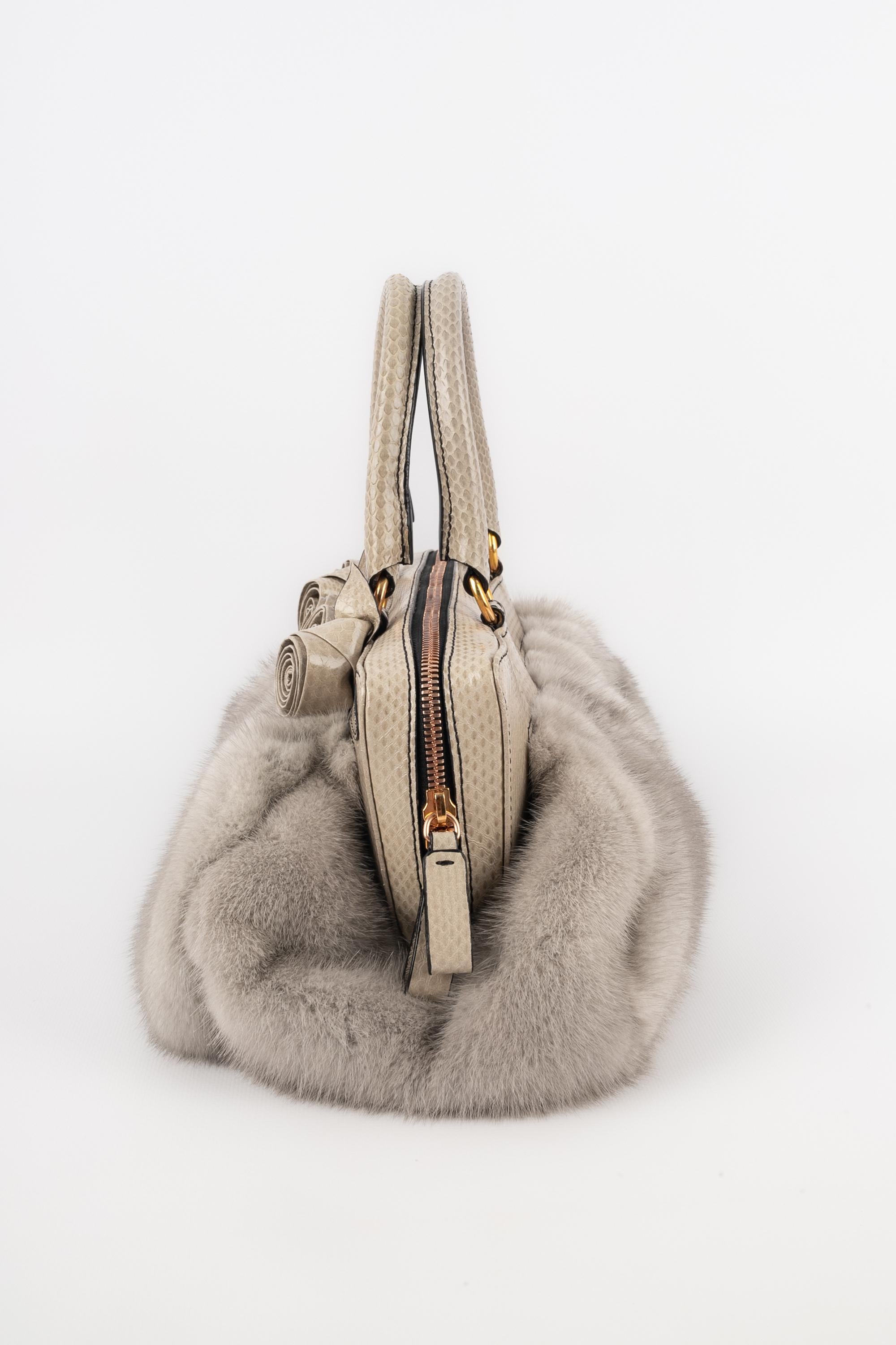 Marrone Borsa in pelliccia di Valentino in vendita