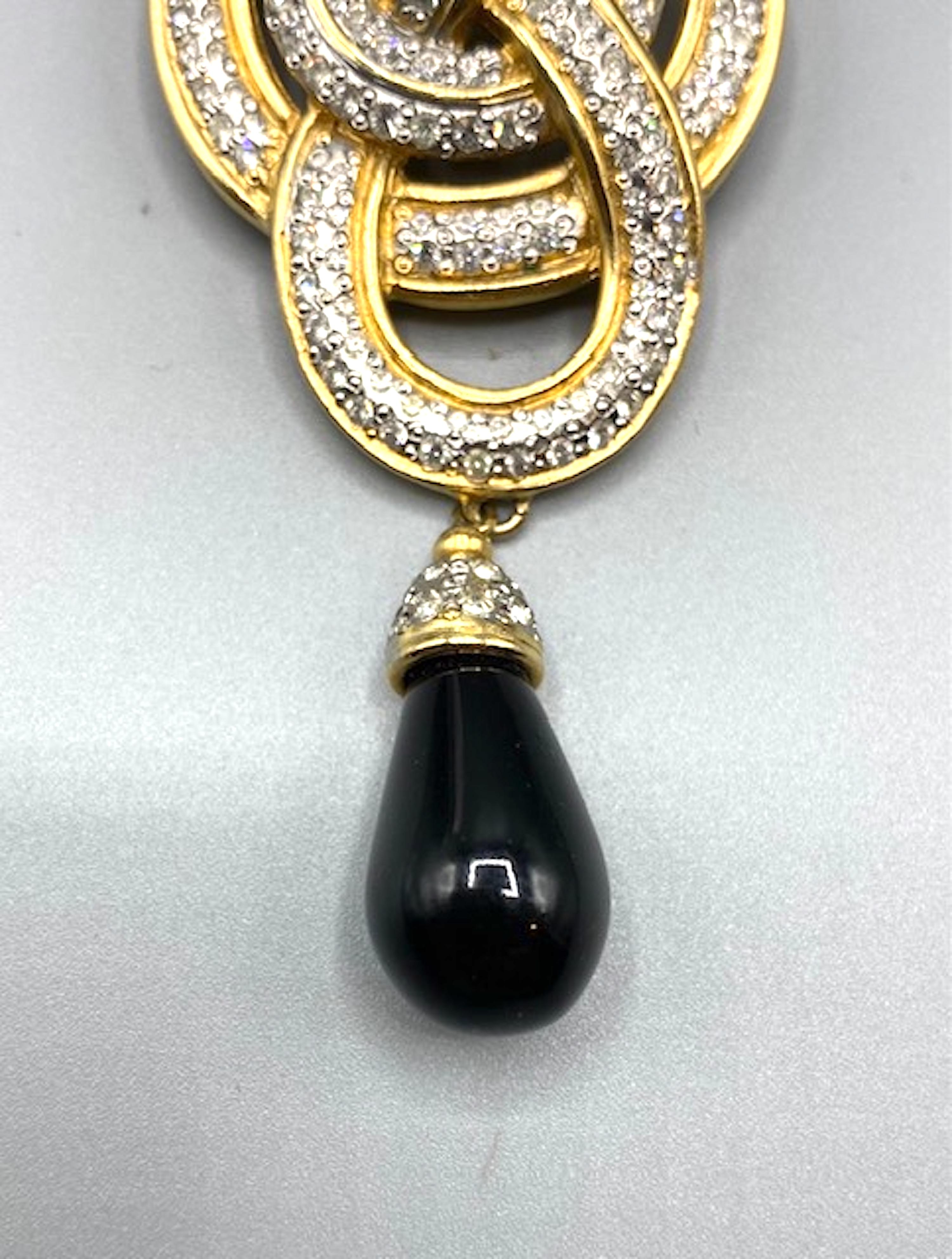 Valentino Garavani 1990's Gold Rhinstone and Glass Pendant Drop brooch In Good Condition For Sale In New York, NY