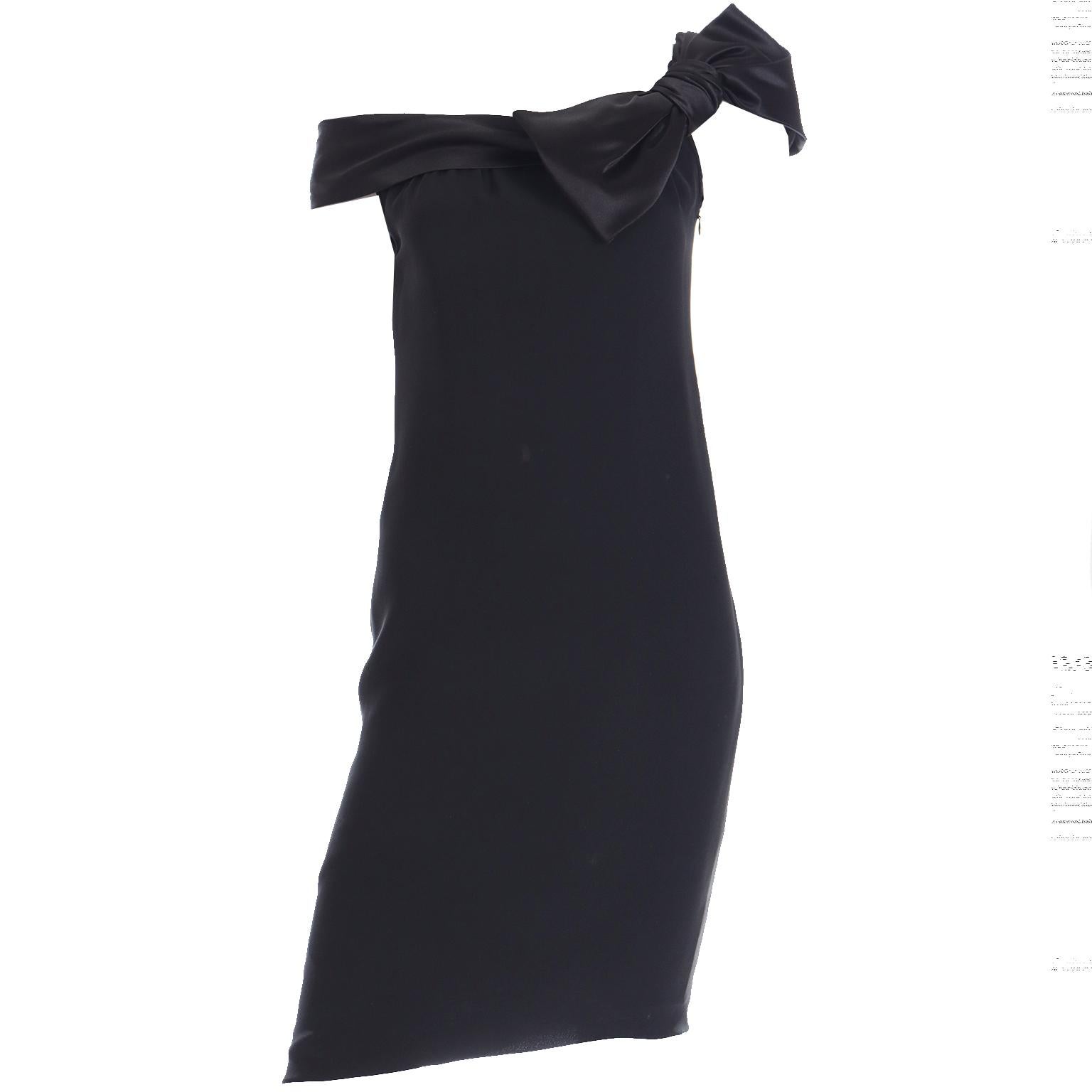 Valentino Garavani 2008 Documented Black Silk Crepe Evening Dress w Satin Bow For Sale 5